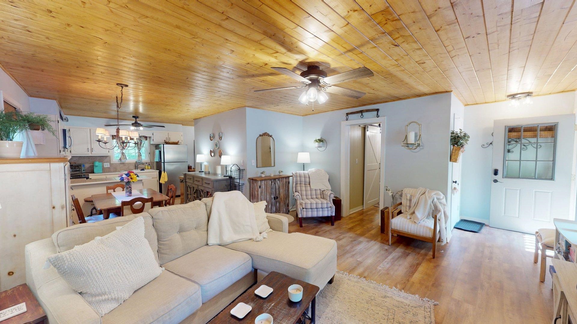 89 Cr 323 Rd Property Photo 6