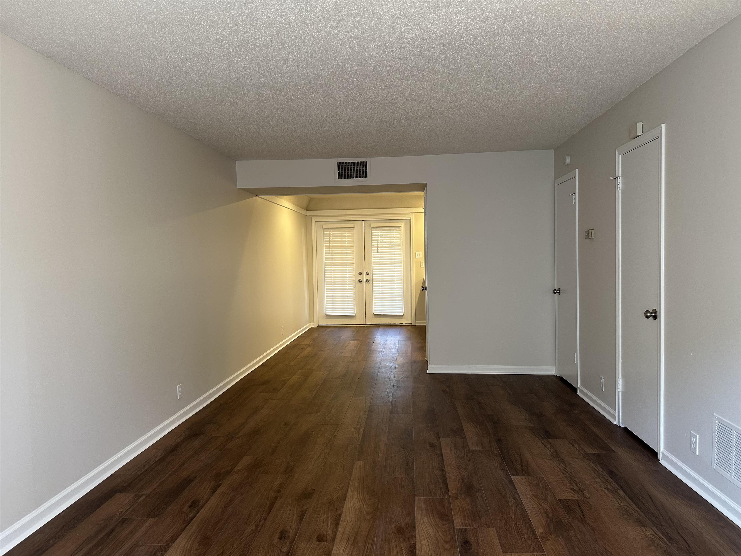 1214 Bristol Dr 1214 Property Photo 3