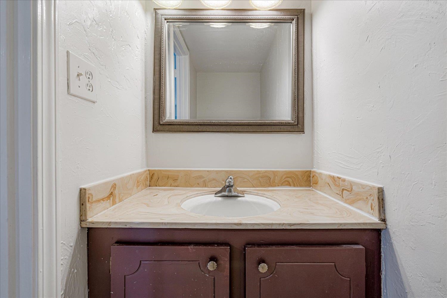 5696 Quince Rd 1 Property Photo 13