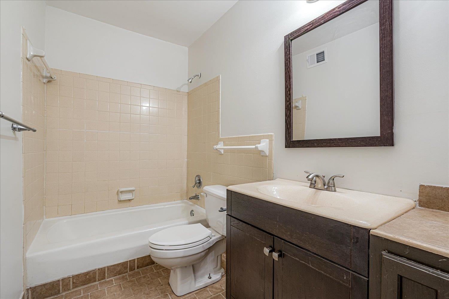 5696 Quince Rd 1 Property Photo 17