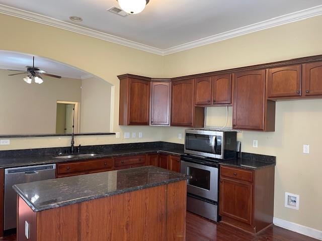 6916 Lagrange Pines Dr Property Photo 2