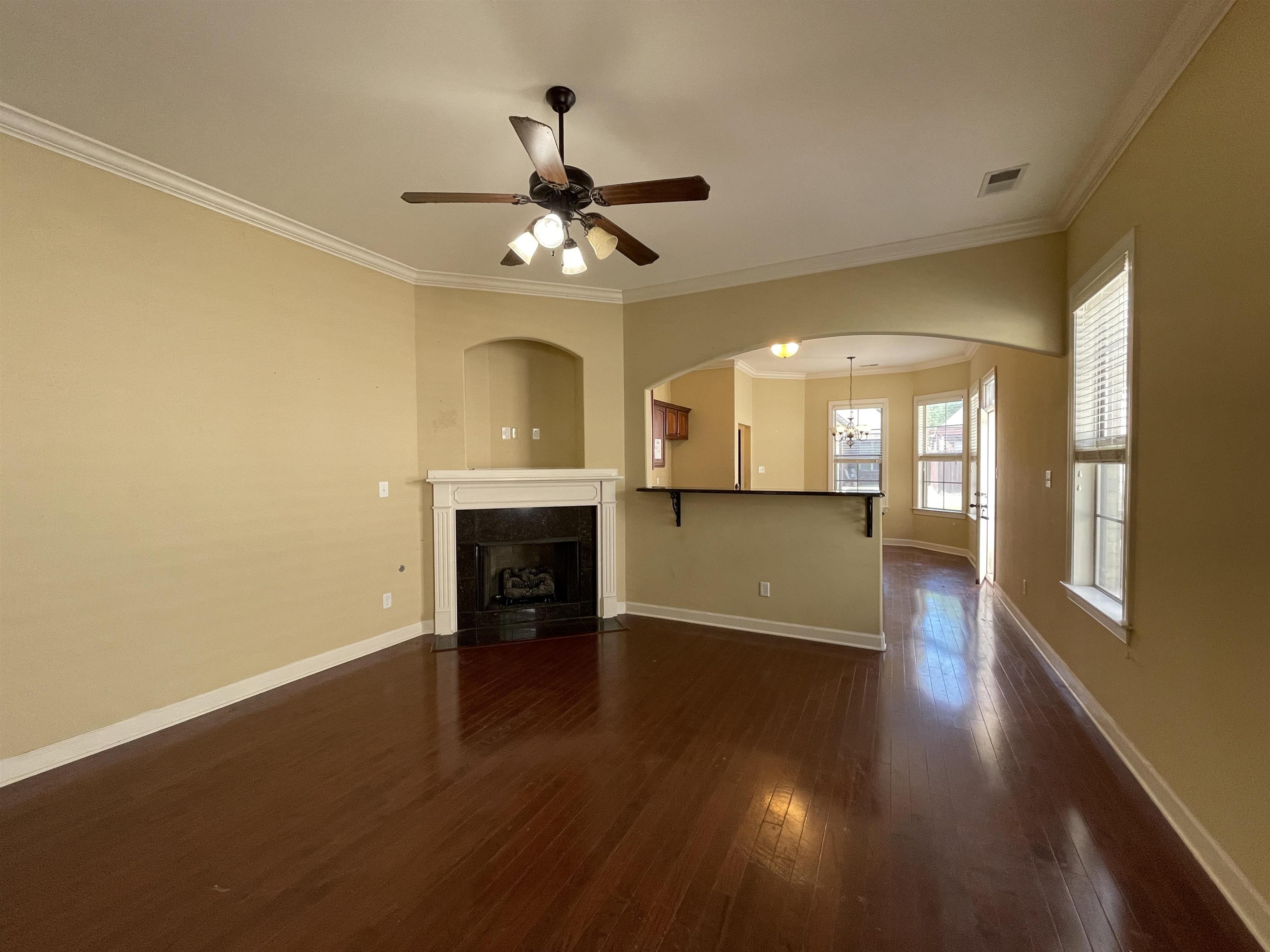 6916 Lagrange Pines Dr Property Photo 4
