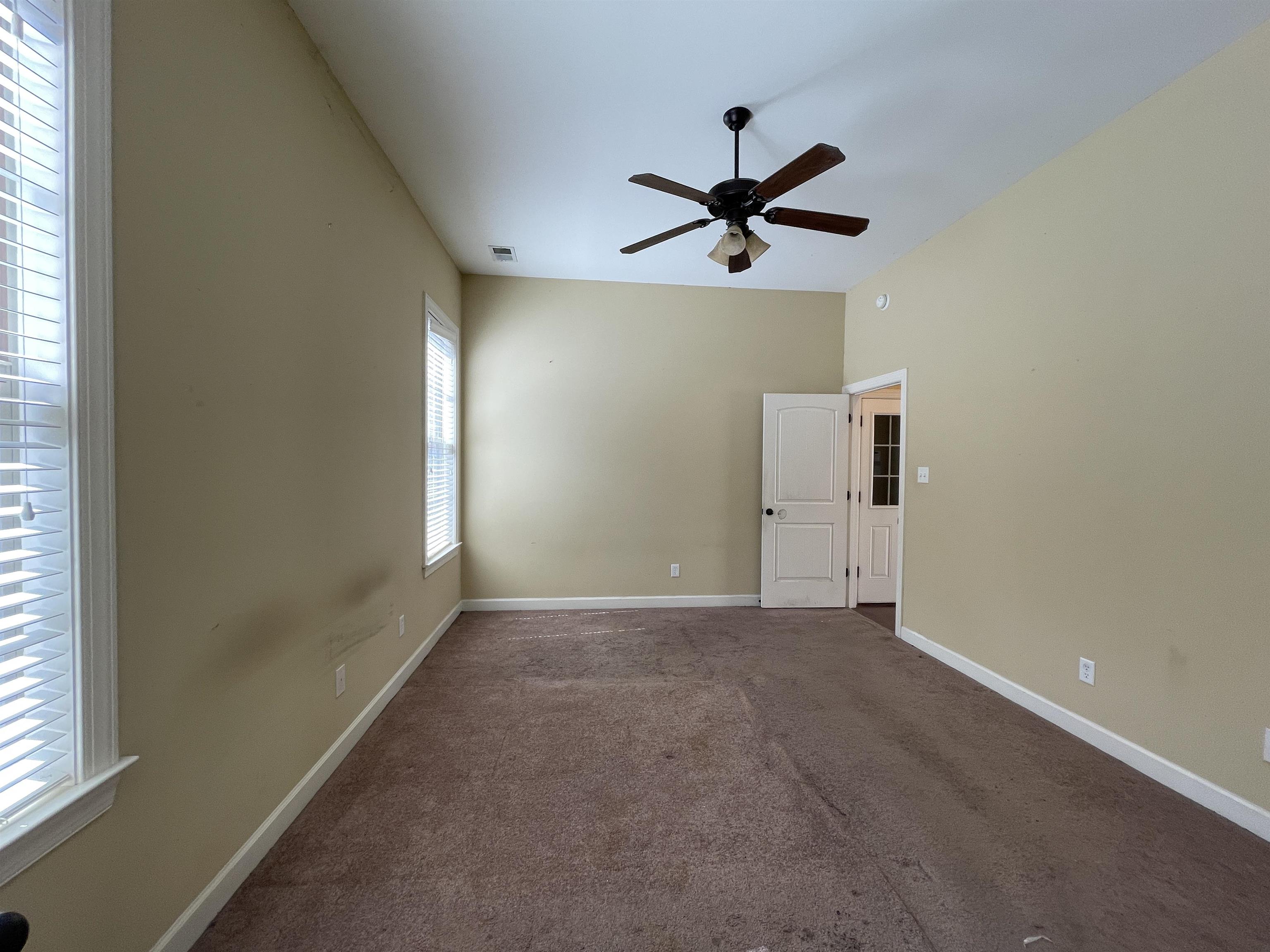 6916 Lagrange Pines Dr Property Photo 8