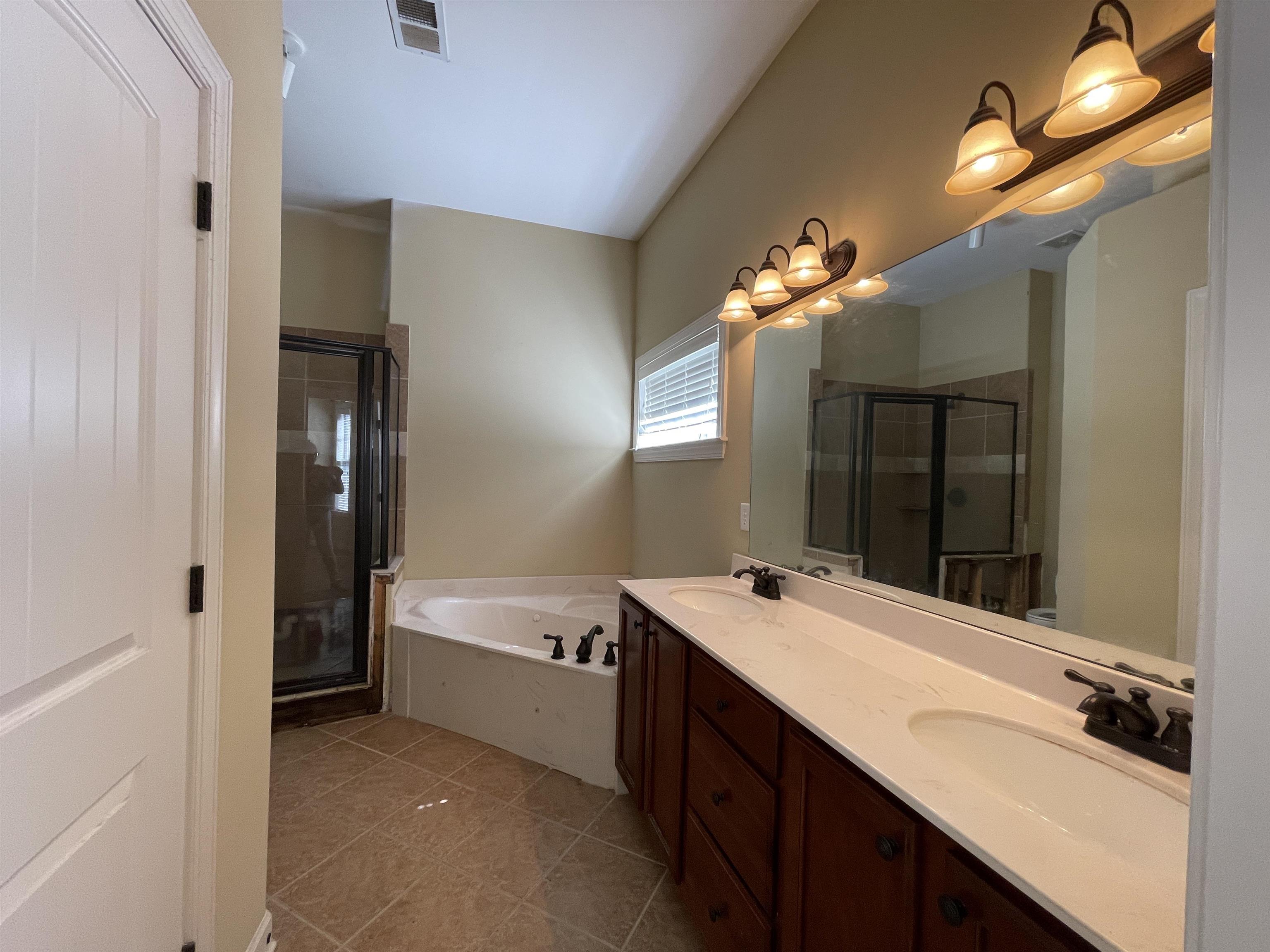 6916 Lagrange Pines Dr Property Photo 10