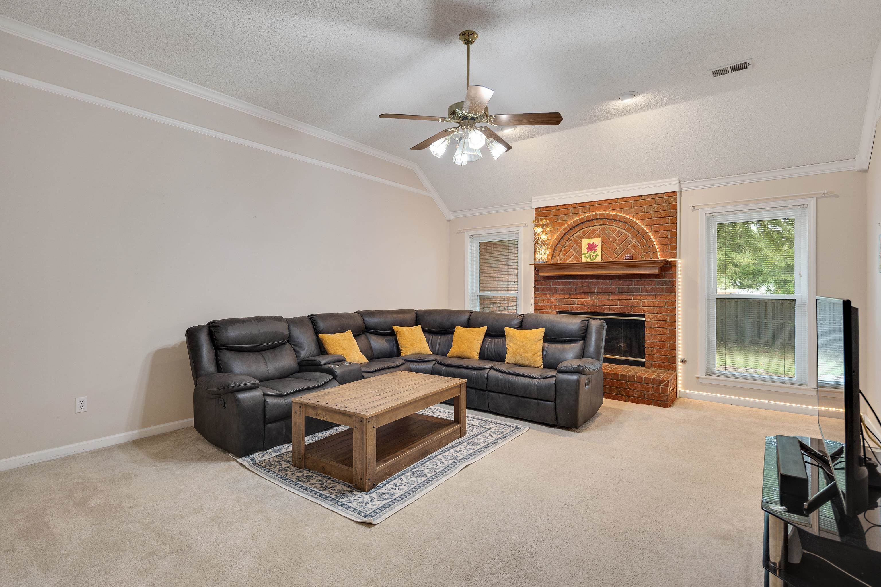 954 Wildbird Cv Property Photo 7