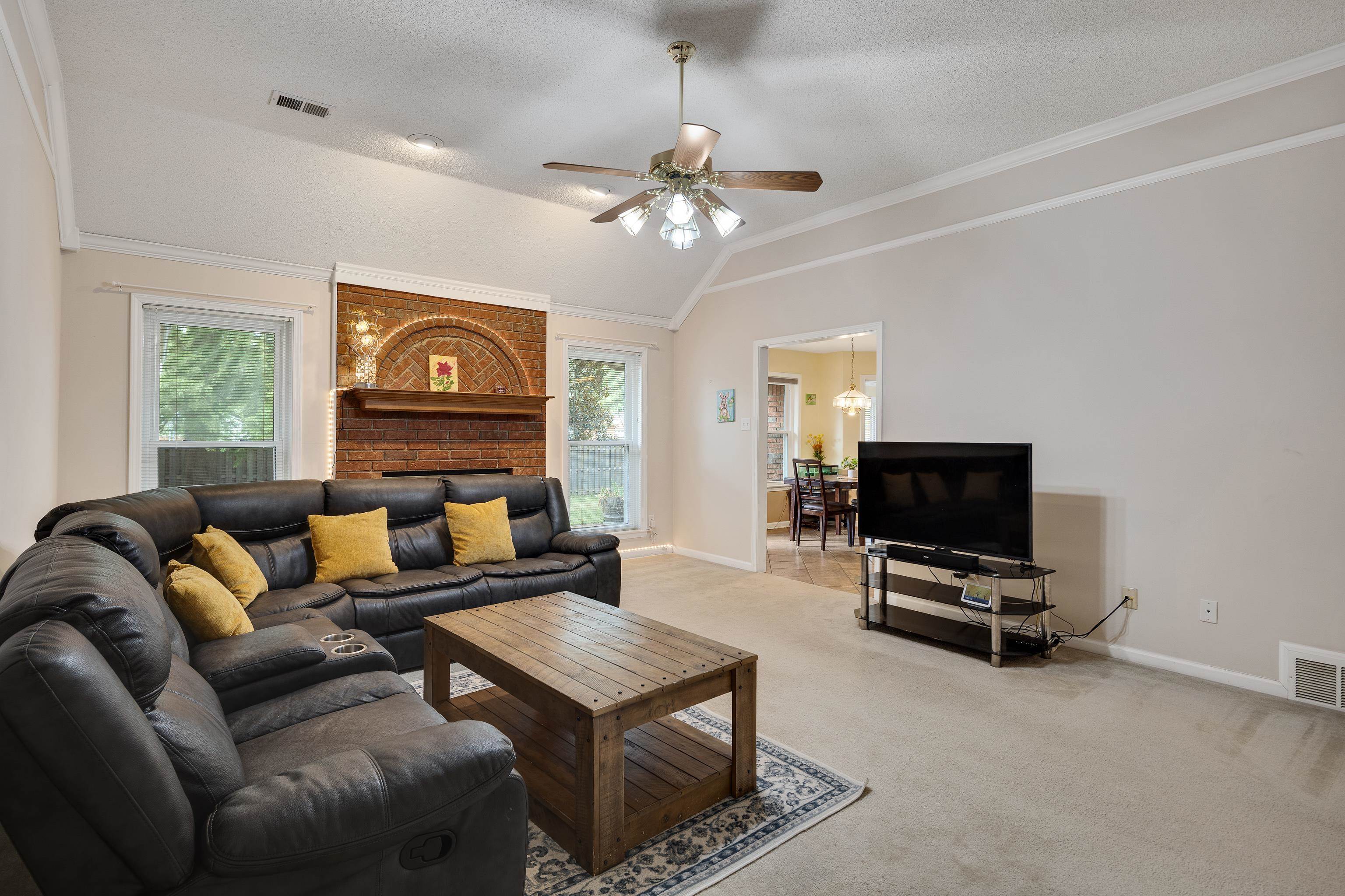954 Wildbird Cv Property Photo 8