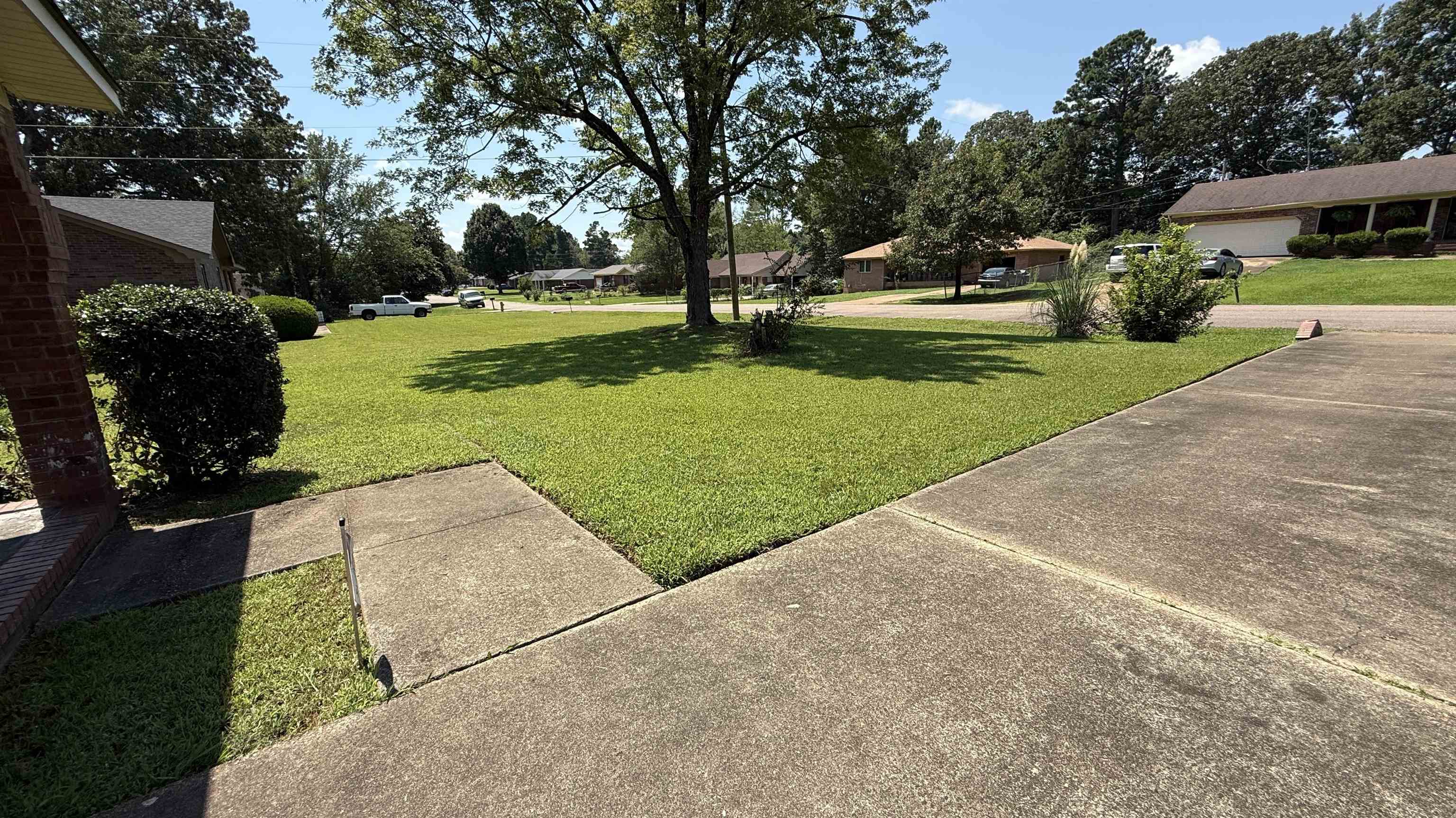 595 Swaney Dr Property Photo 8
