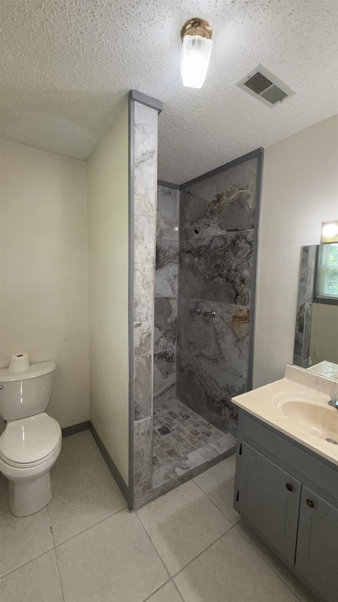 595 Swaney Dr Property Photo 10