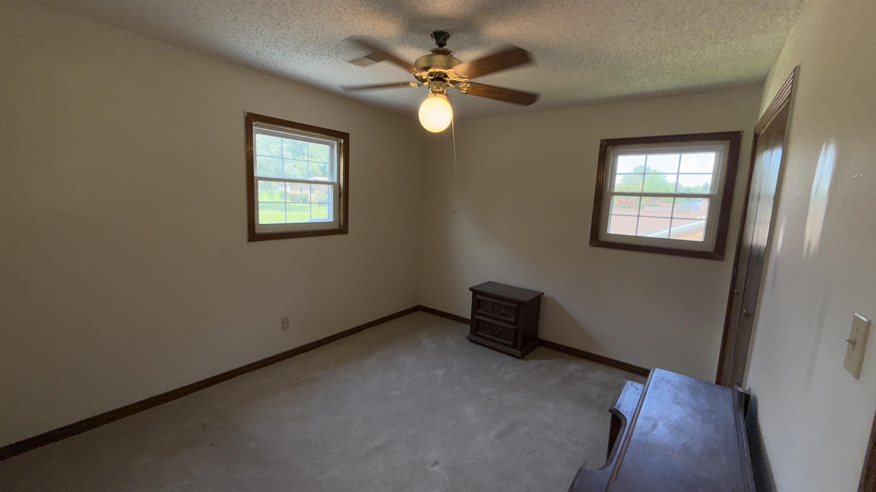 595 Swaney Dr Property Photo 23