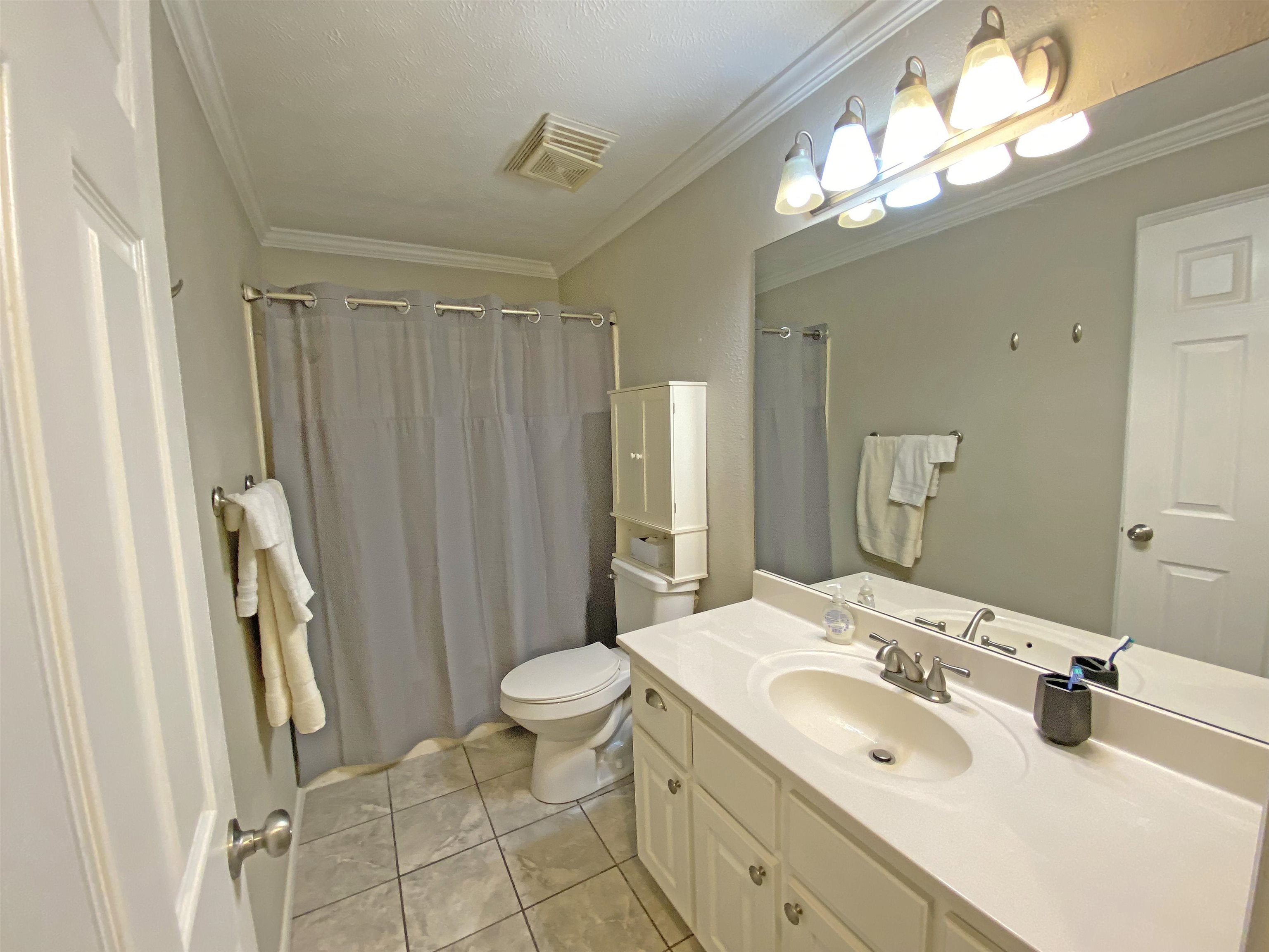 160 Clement Dr Property Photo 17