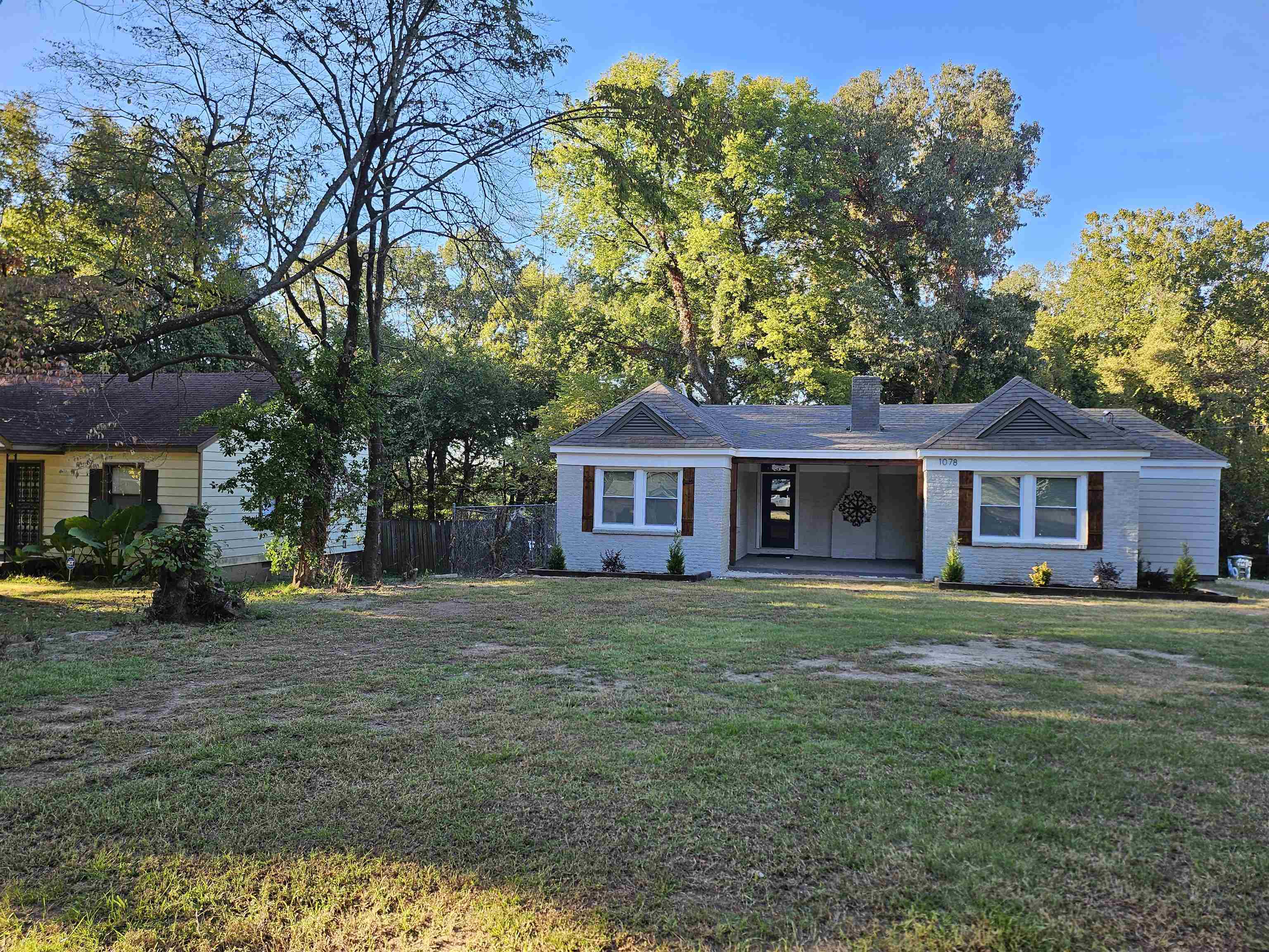 1078 N Ball Rd Property Photo 2
