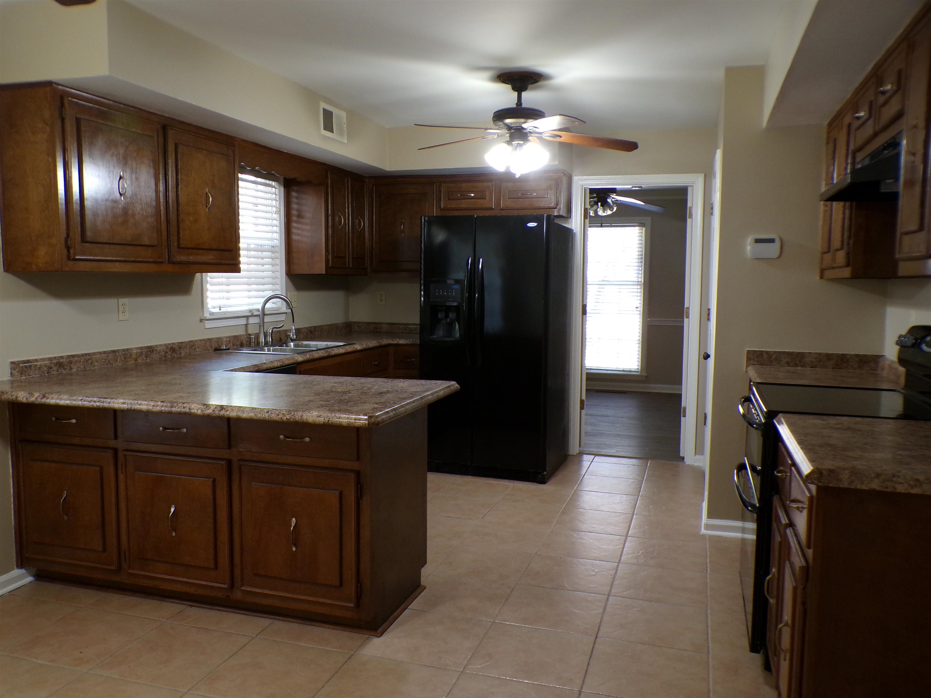 8325 Farmington Blvd Property Photo 11