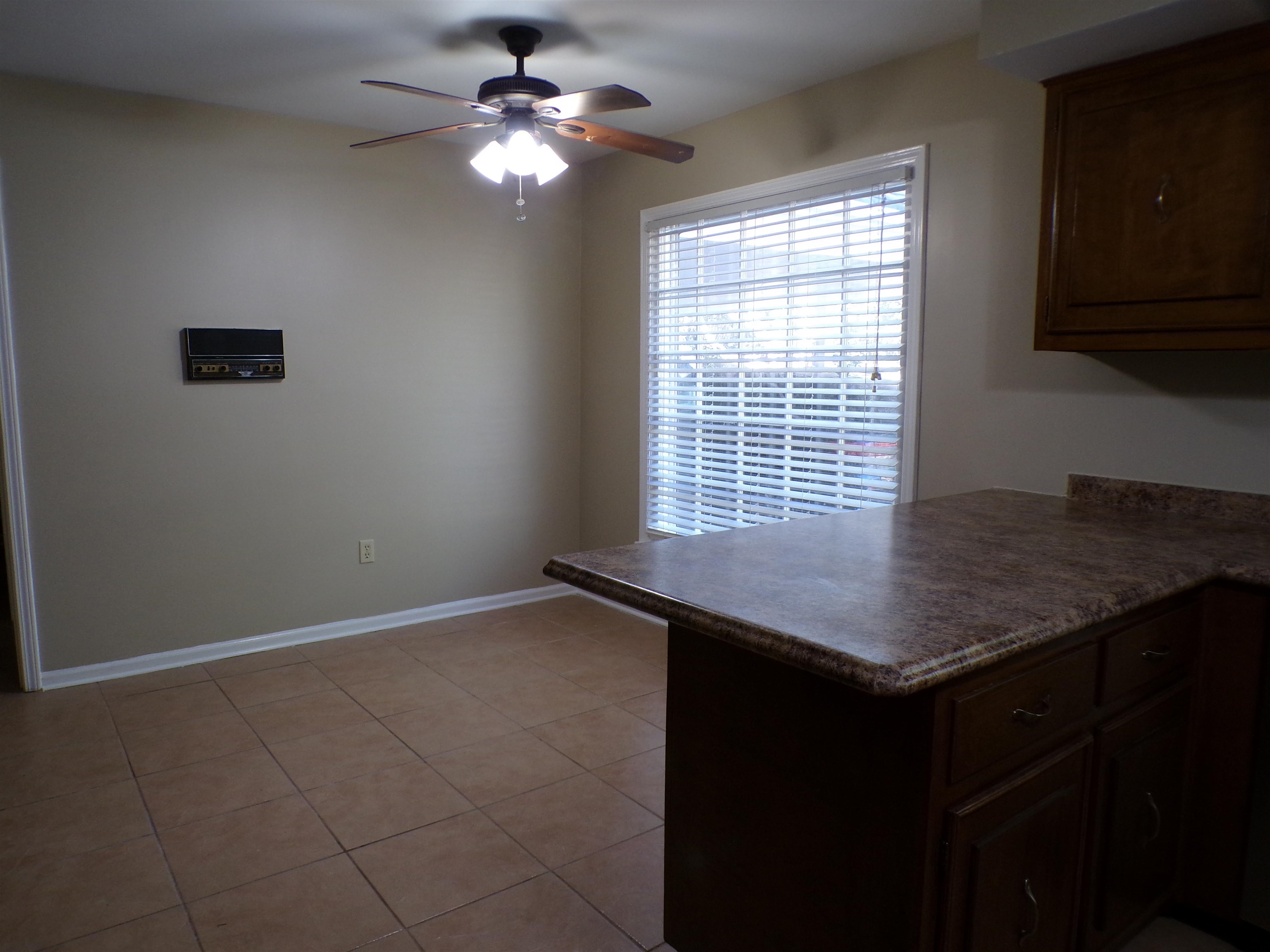 8325 Farmington Blvd Property Photo 12