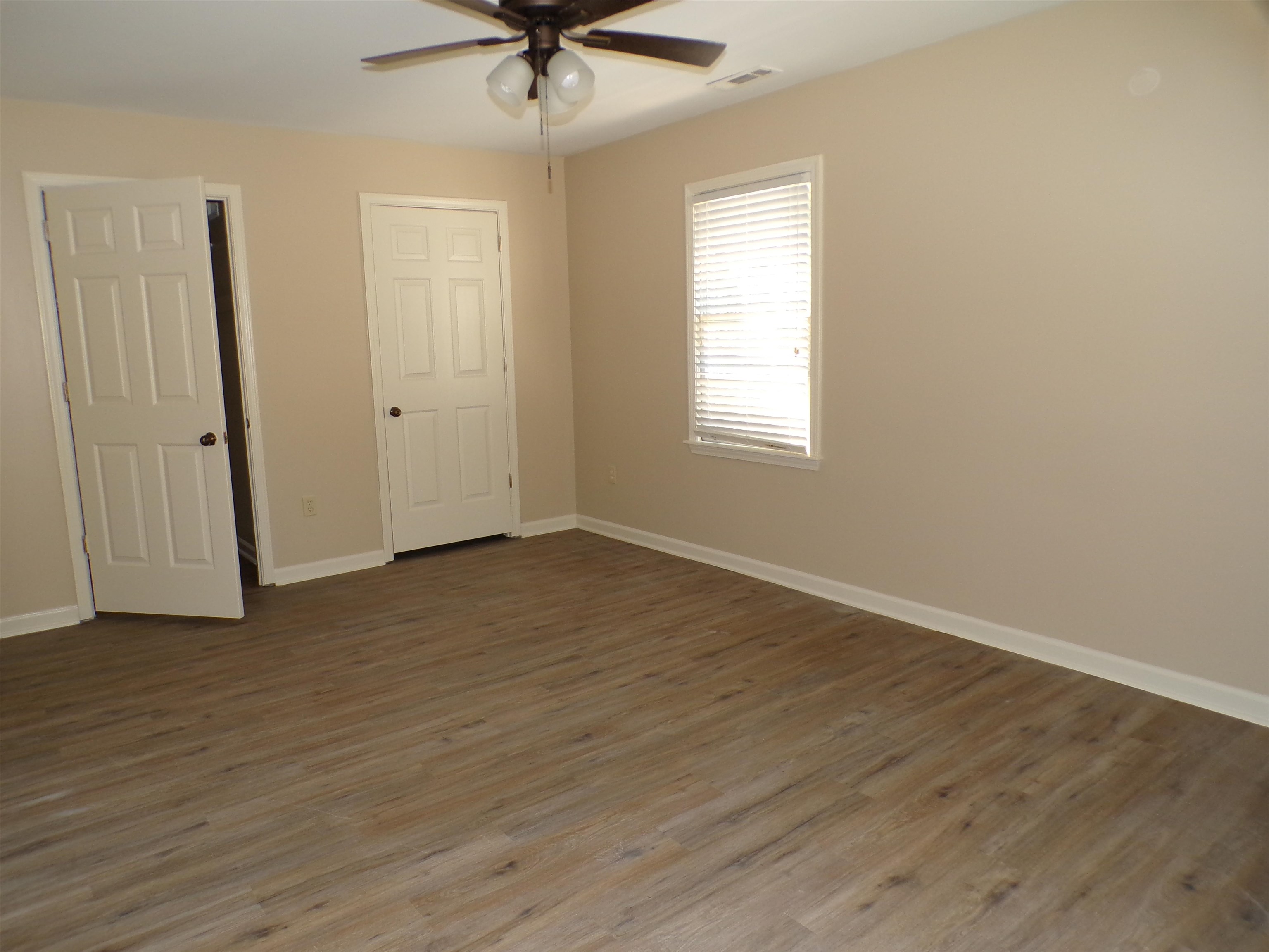 8325 Farmington Blvd Property Photo 21