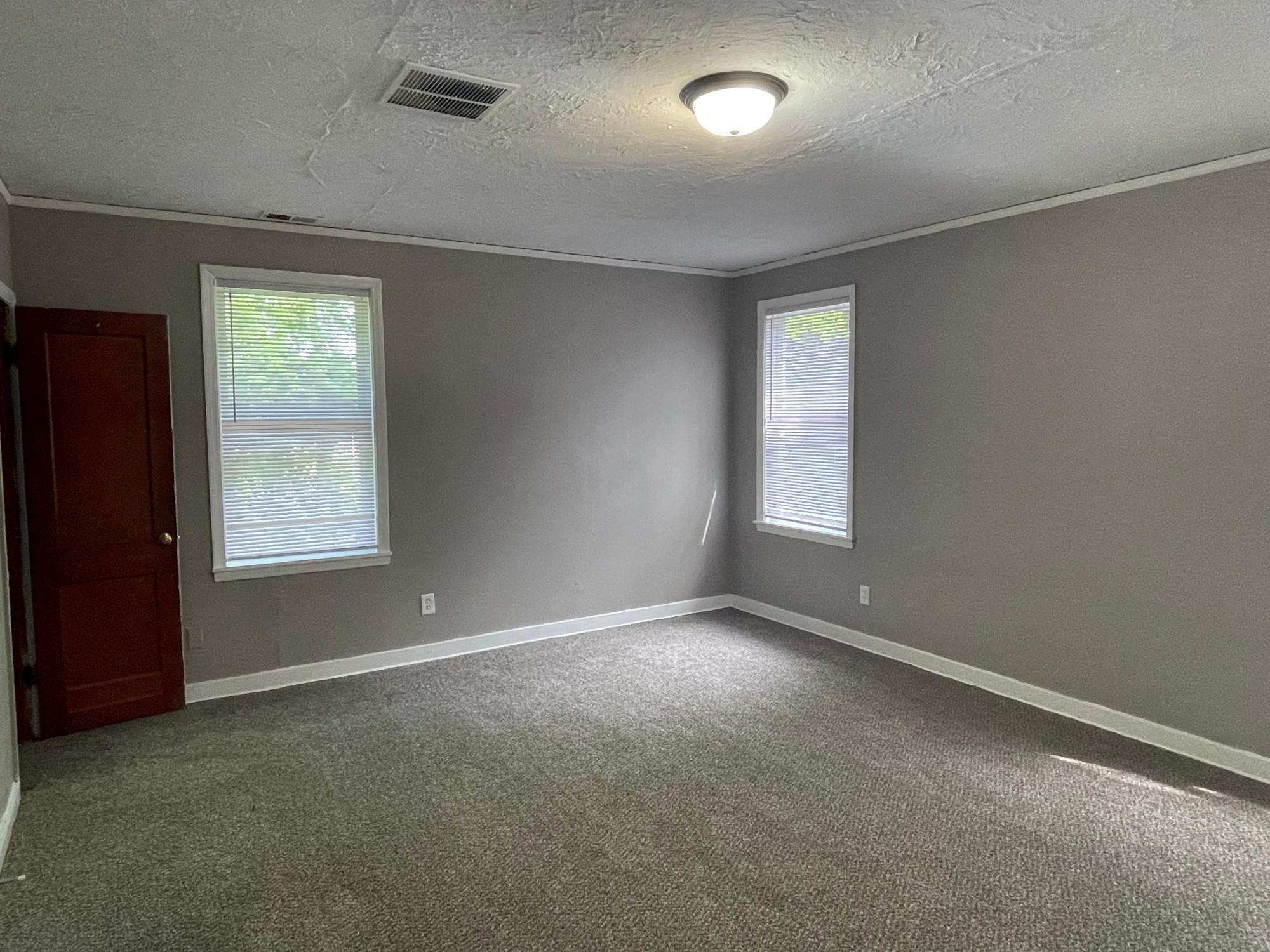 958 Birch St Property Photo 12