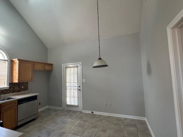 2190 Berry Bush Ln Property Photo 8