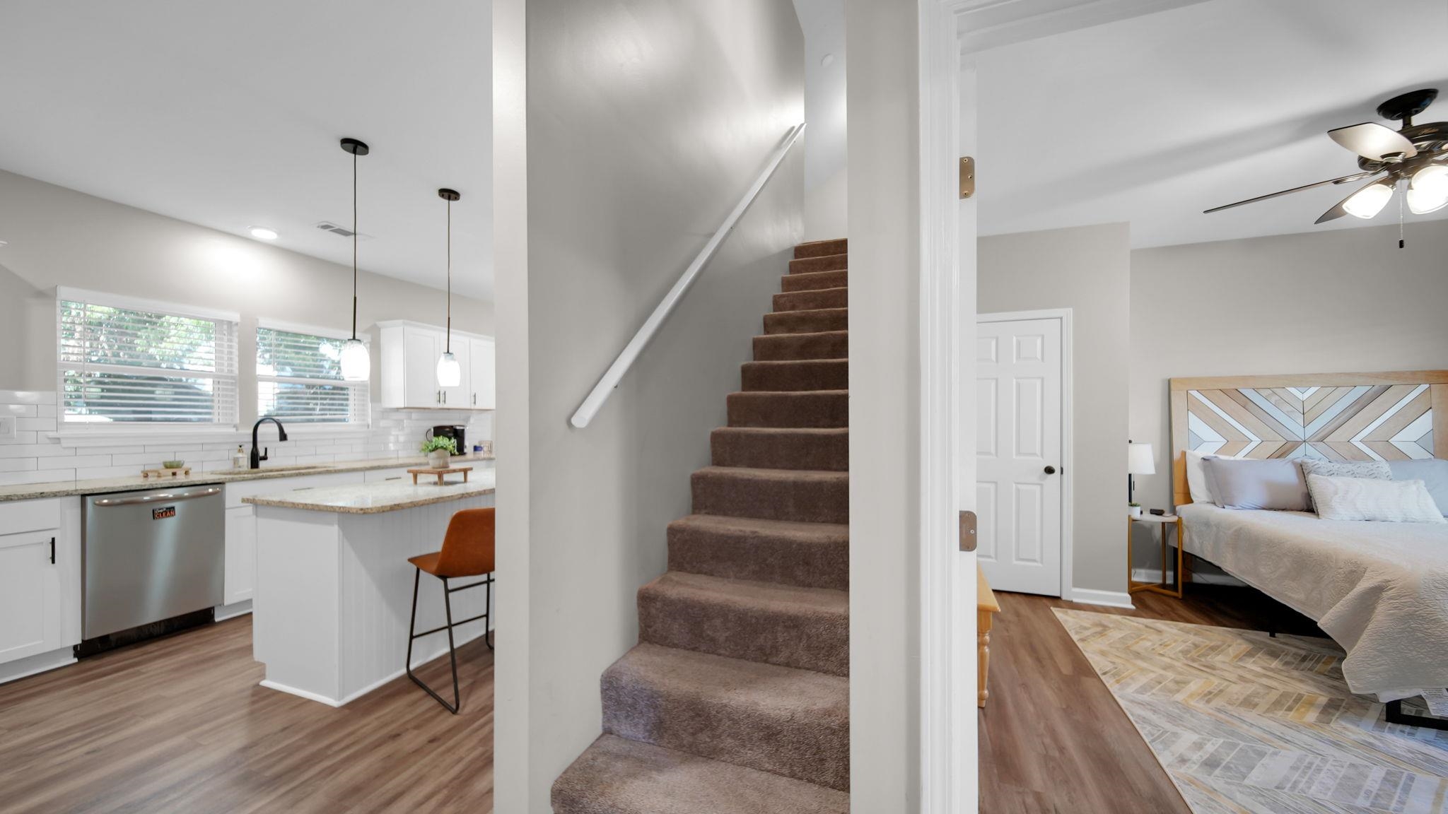 1023 Forrest Ave Property Photo 14
