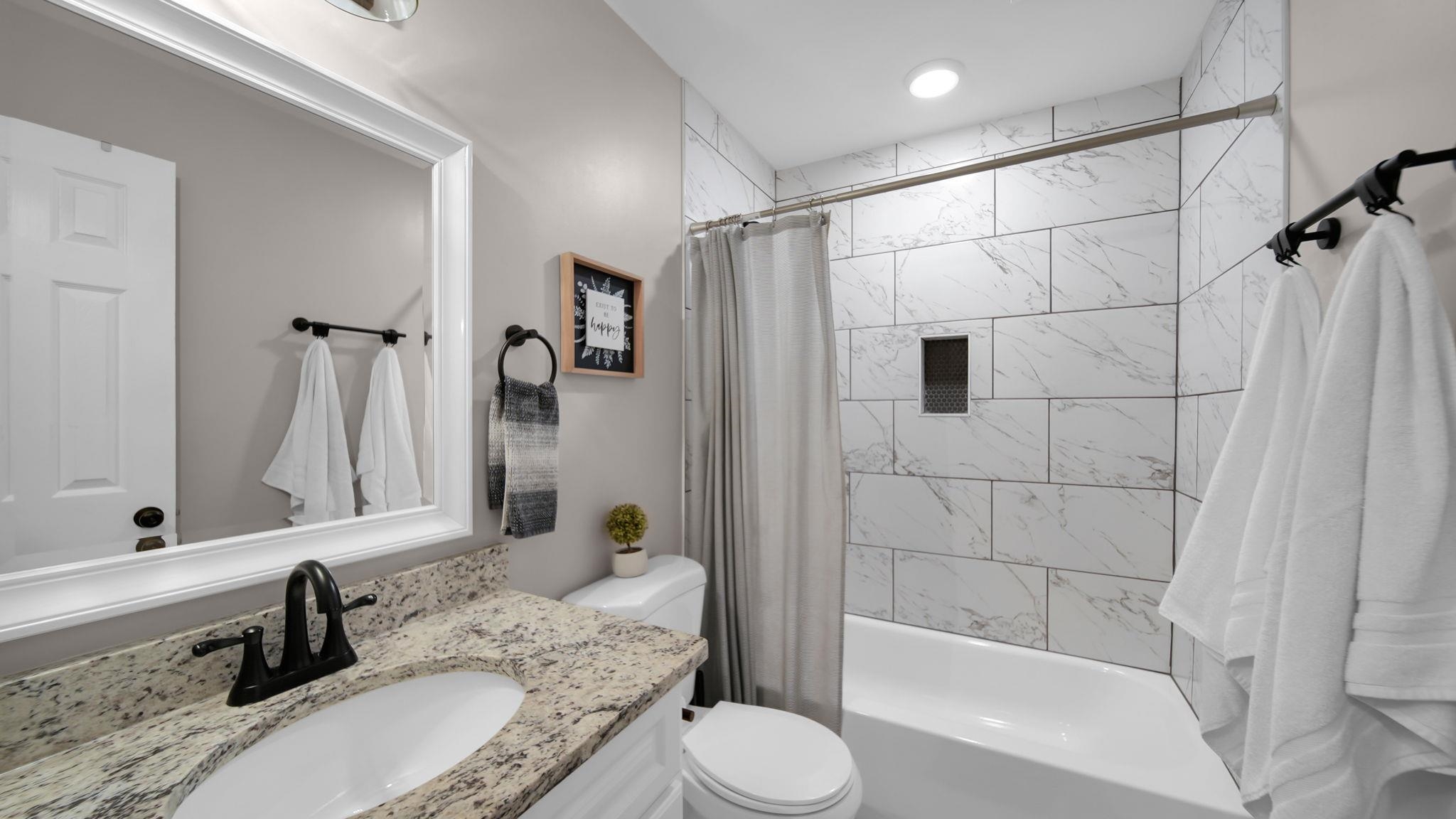 1023 Forrest Ave Property Photo 15