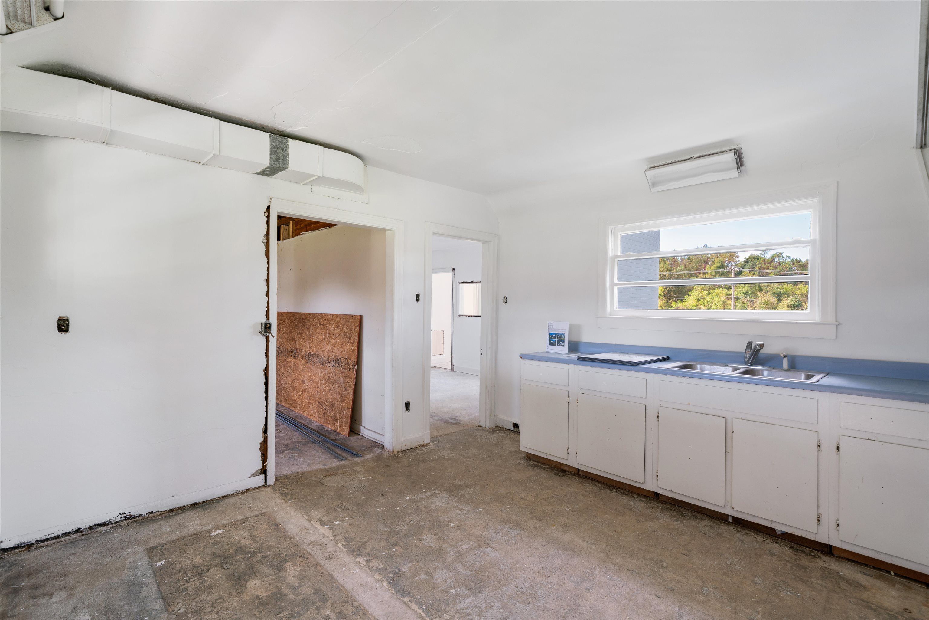 3590 Thomas St Property Photo 24