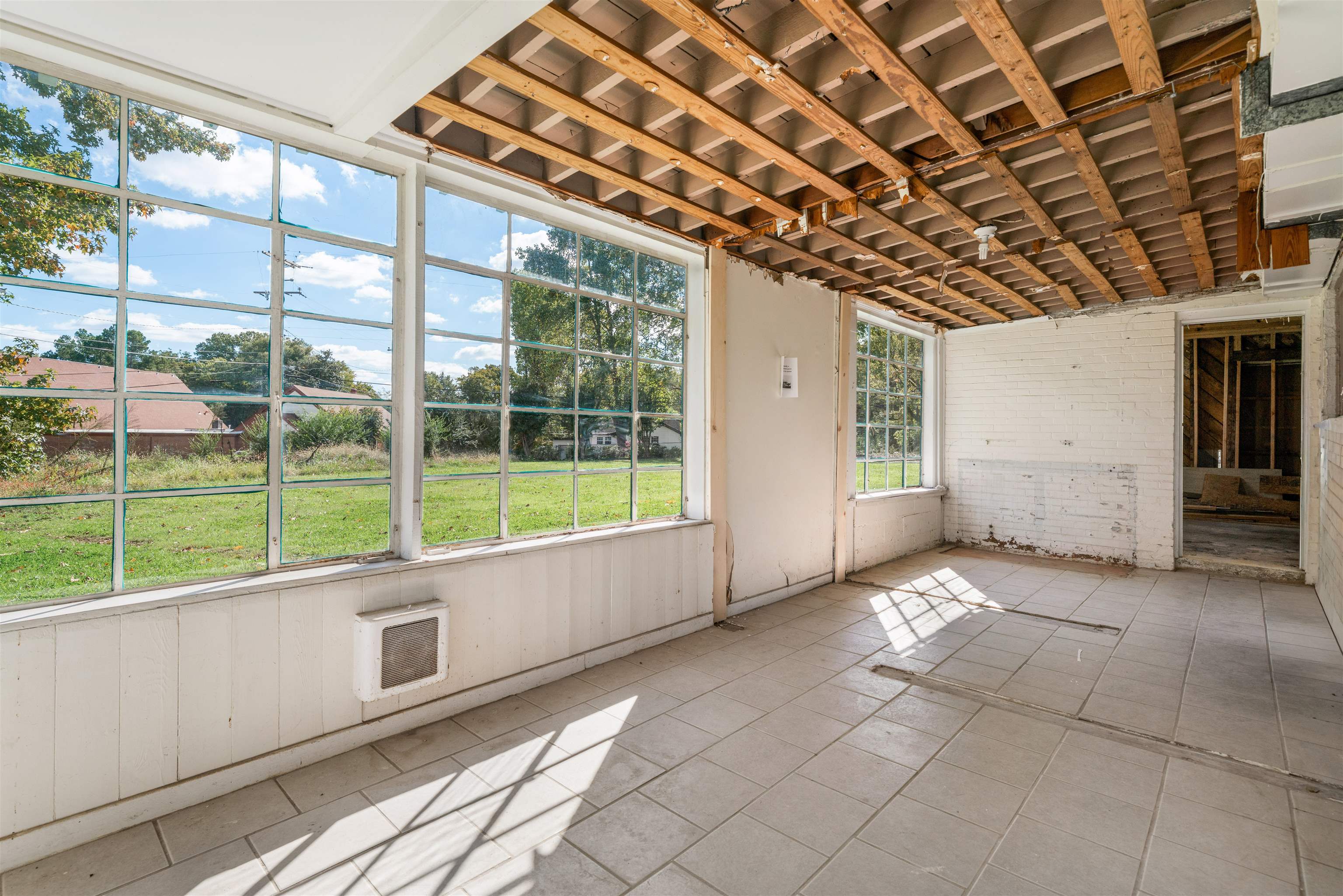 3590 Thomas St Property Photo 29