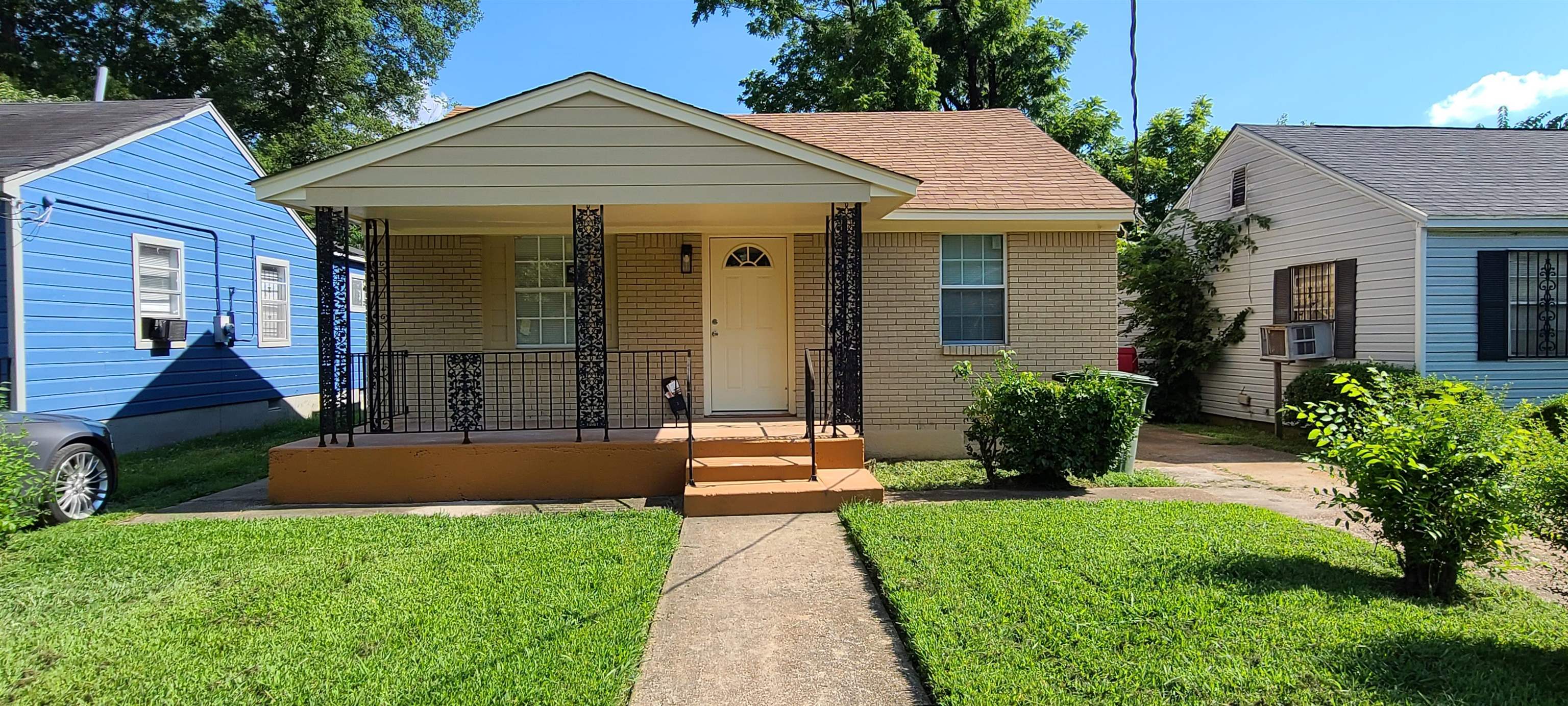 2103 Clarksdale Ave Property Photo 1