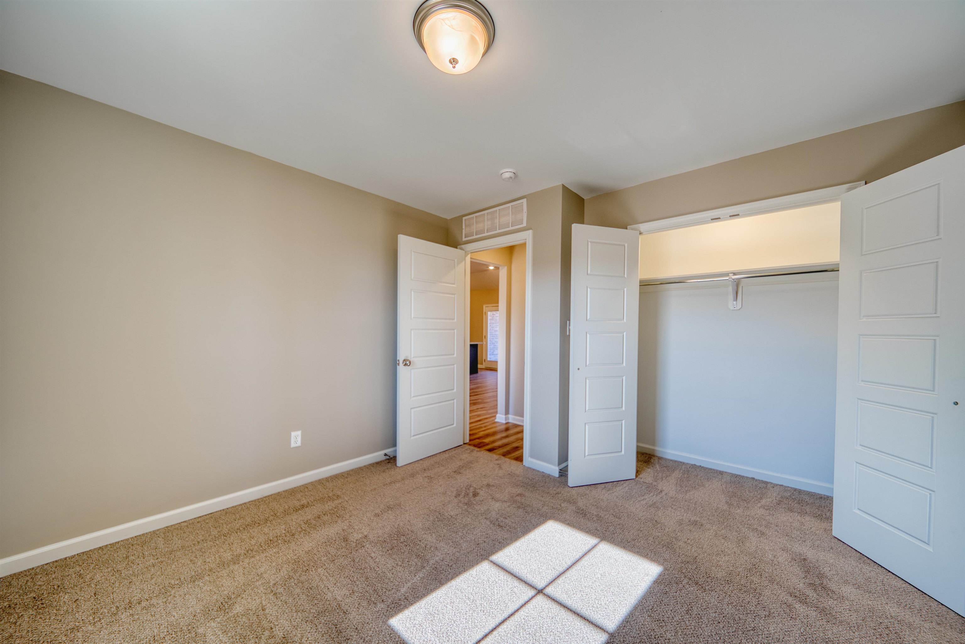 102 Stone Brook Cv Property Photo 17