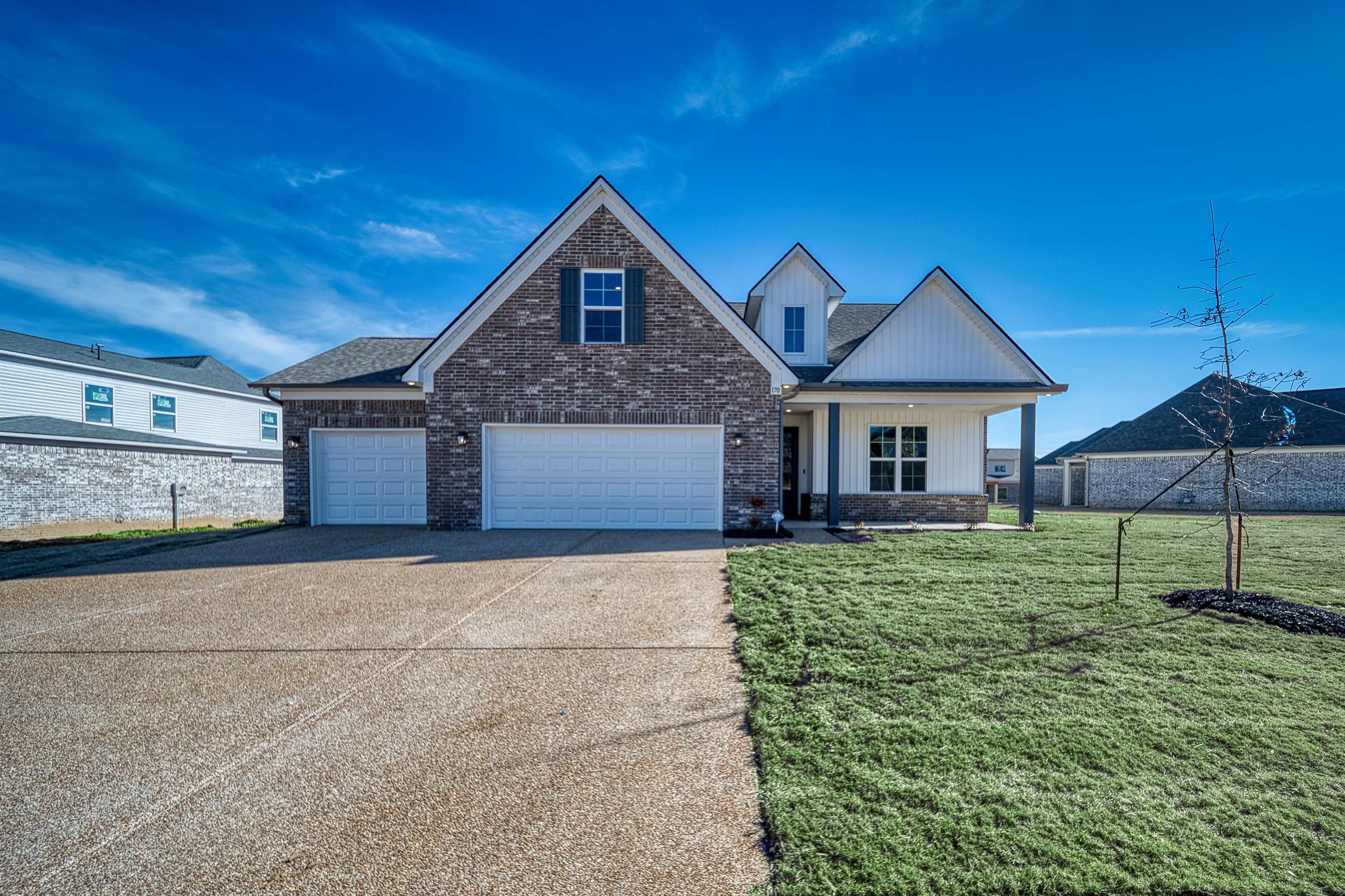 170 COMO LN Property Photo 1