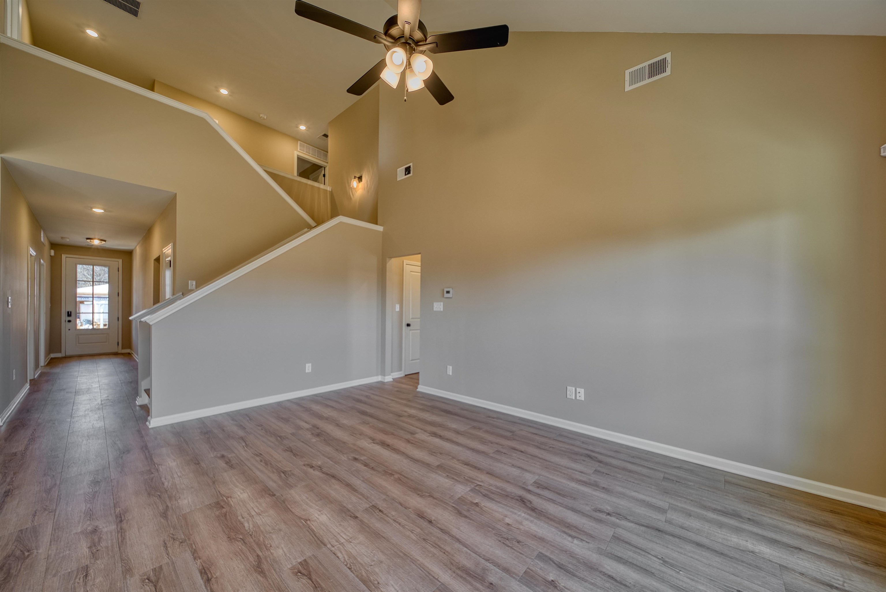 170 Como Ln Property Photo 18