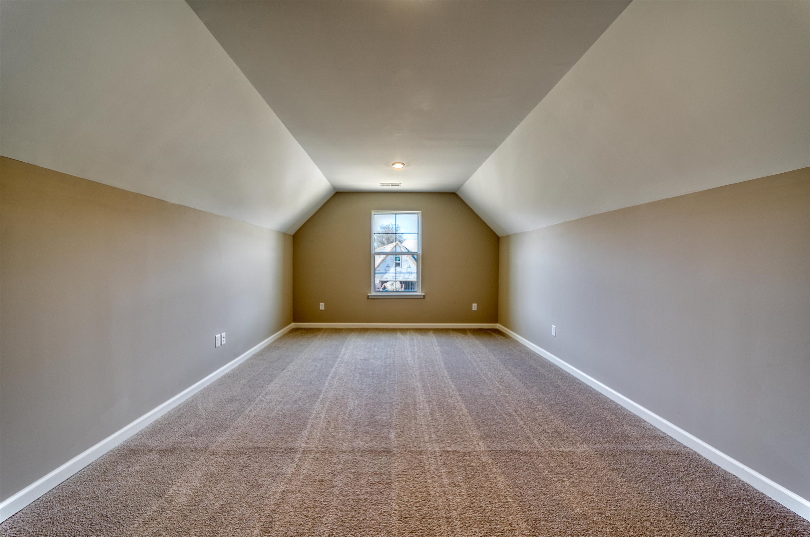 170 Como Ln Property Photo 31