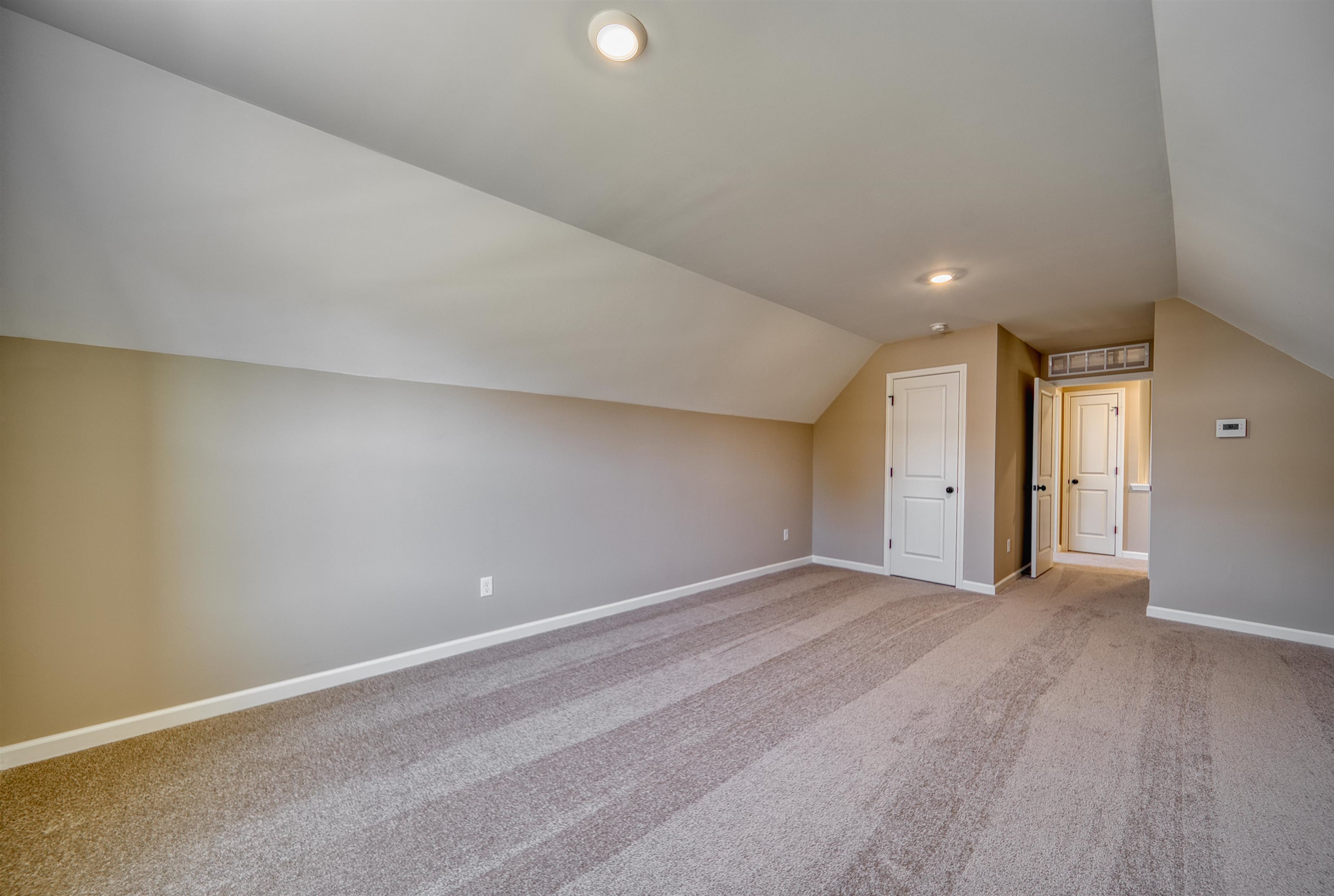 170 Como Ln Property Photo 32