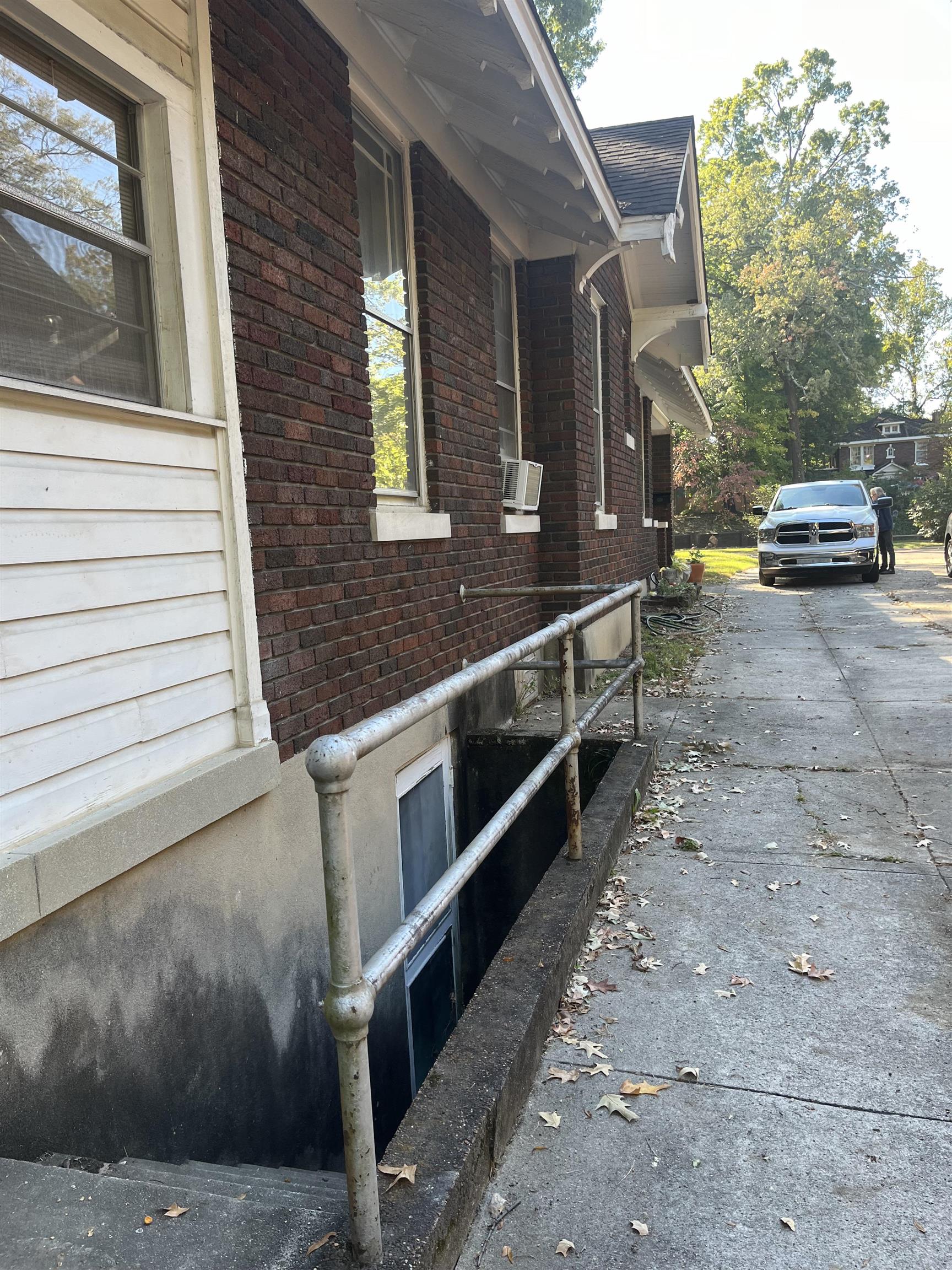 1624 N Parkway Ave Property Photo 6