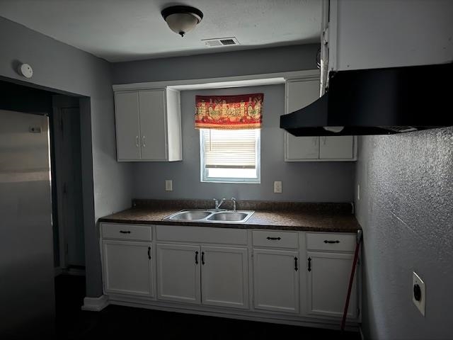 1051 Lagrange Ave 1051/1053 Property Photo 4