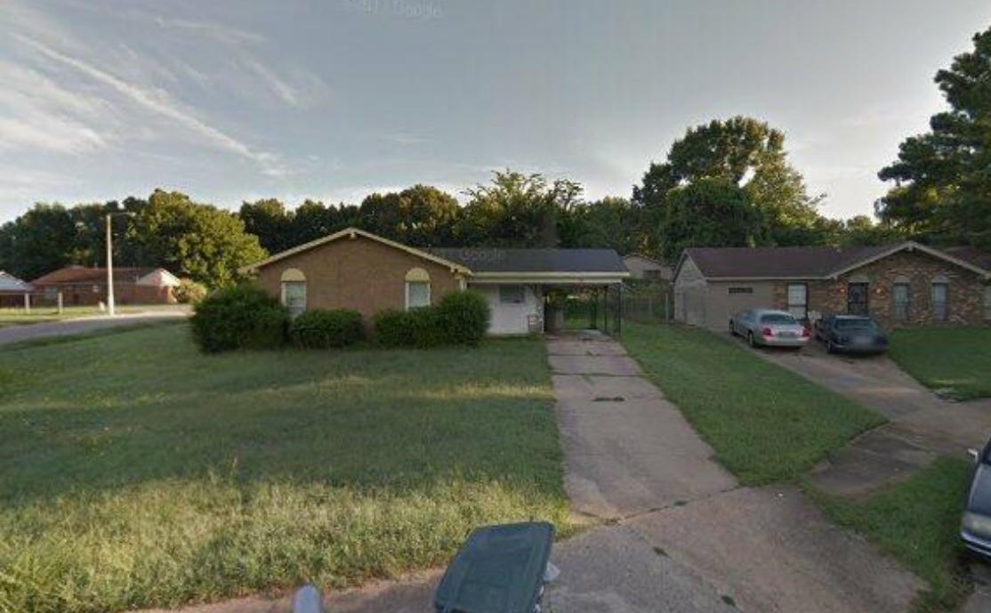 2610 DERBYSHIRE AVE Property Photo 1