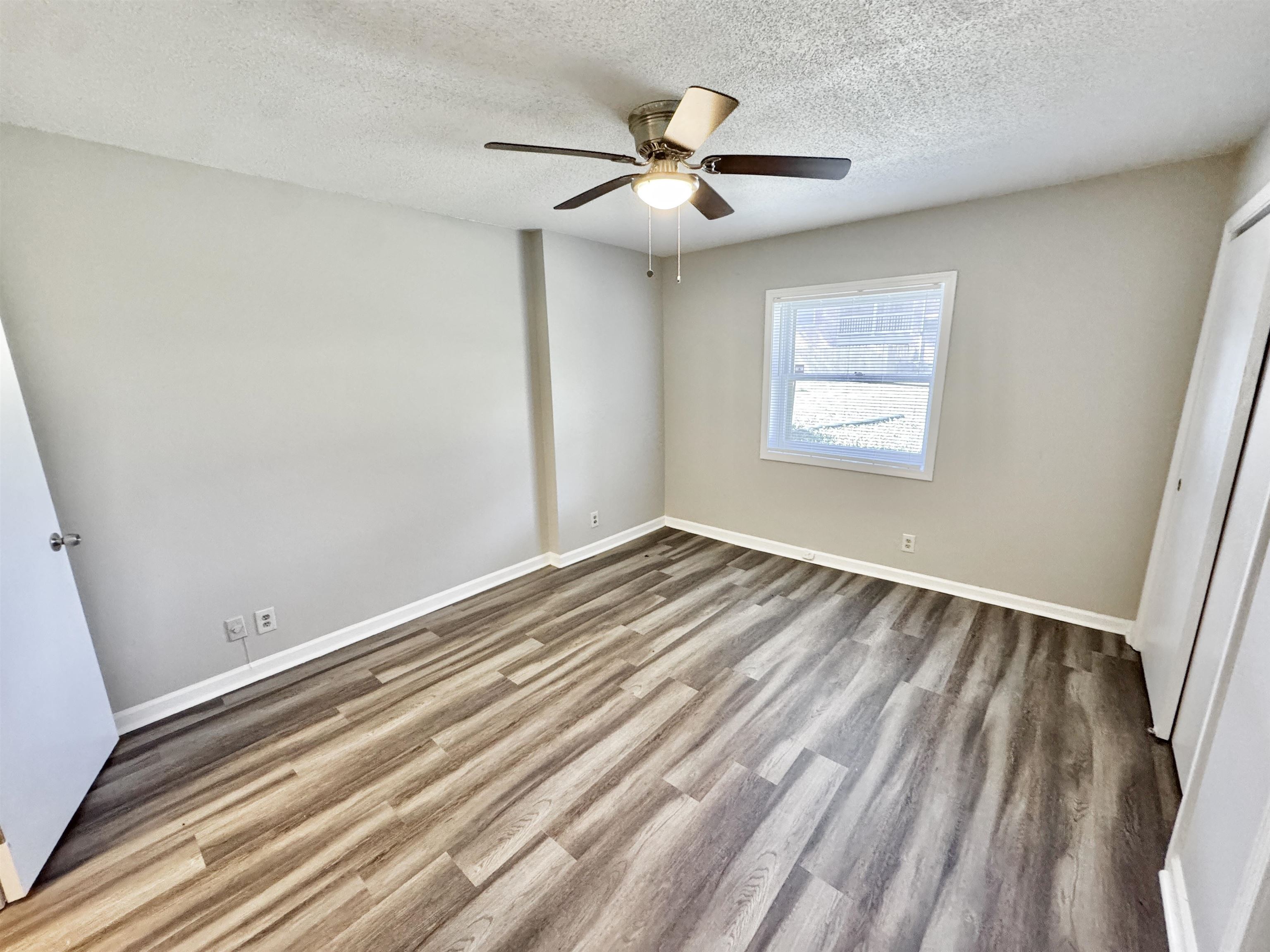 1202 Middle Court Ct 101 Property Photo 11