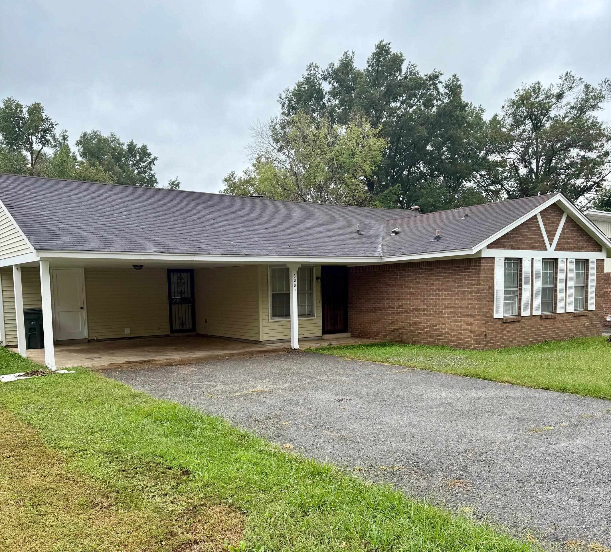 6001 Mingle Rd E Property Photo 2