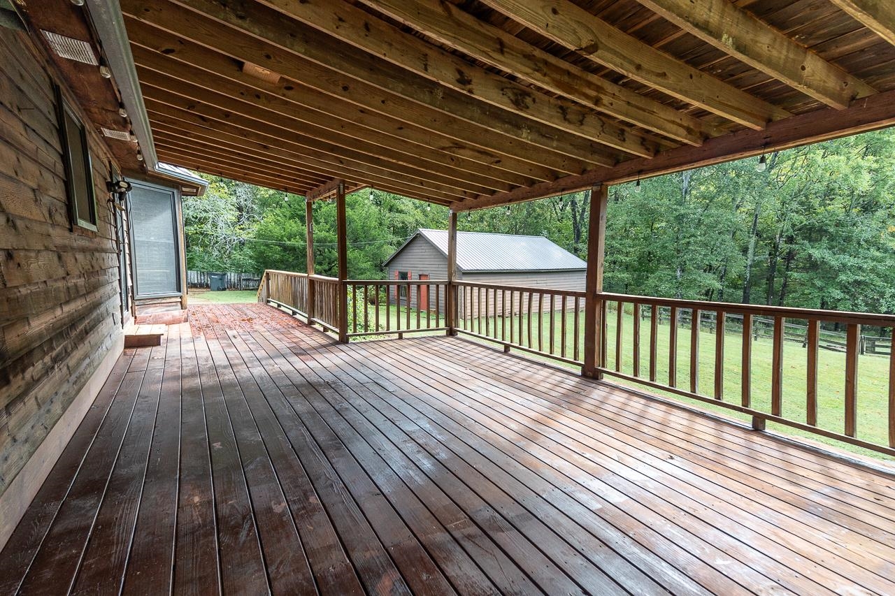 900 Centerpoint Dr Property Photo 33