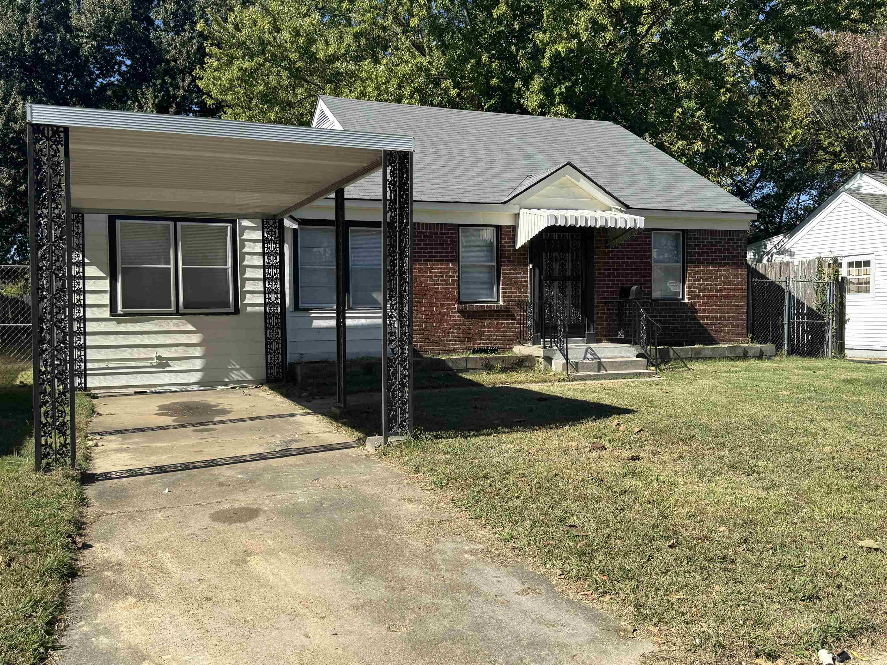 599 Isabelle St Property Photo 1