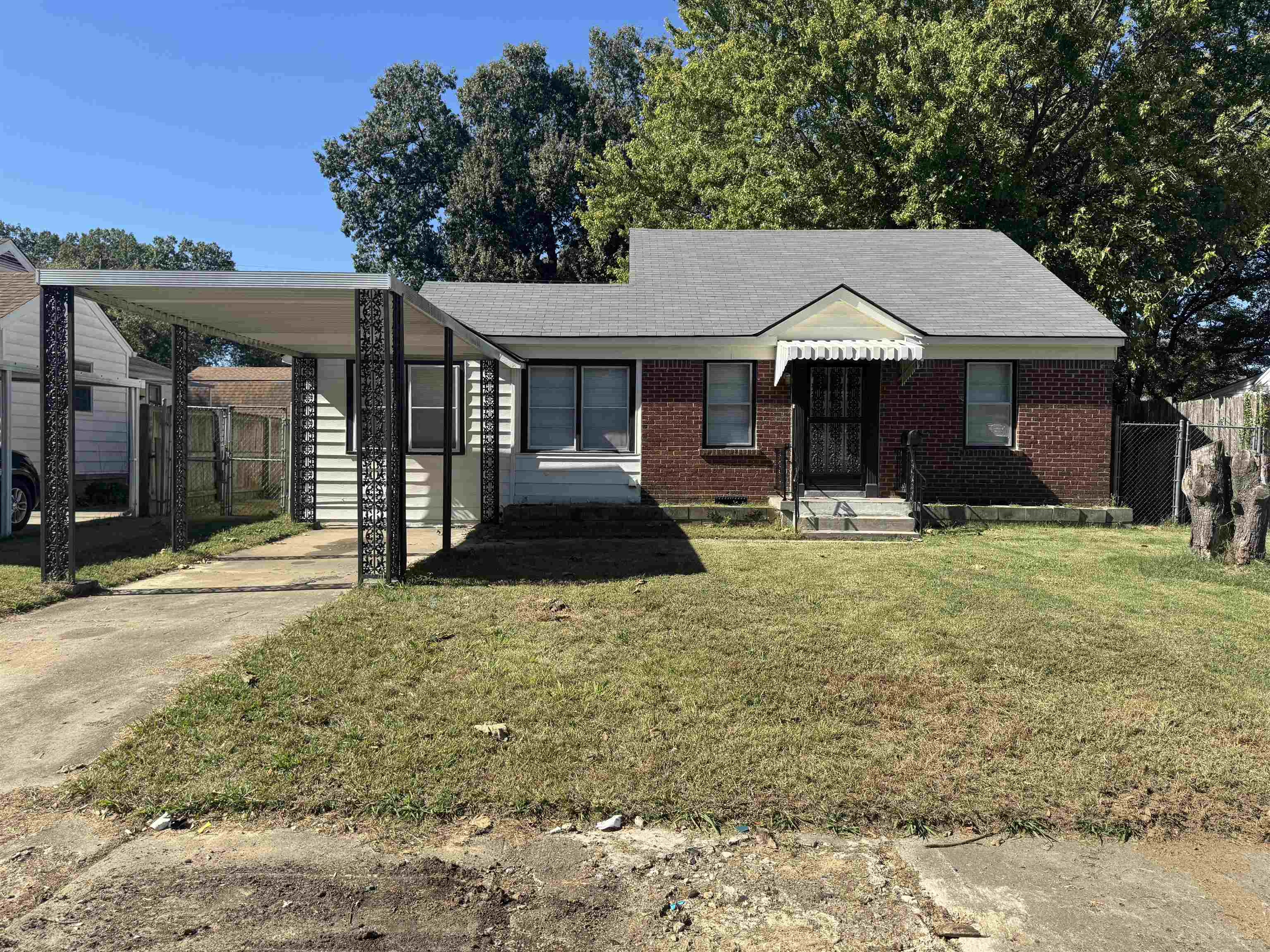 599 Isabelle St Property Photo 2
