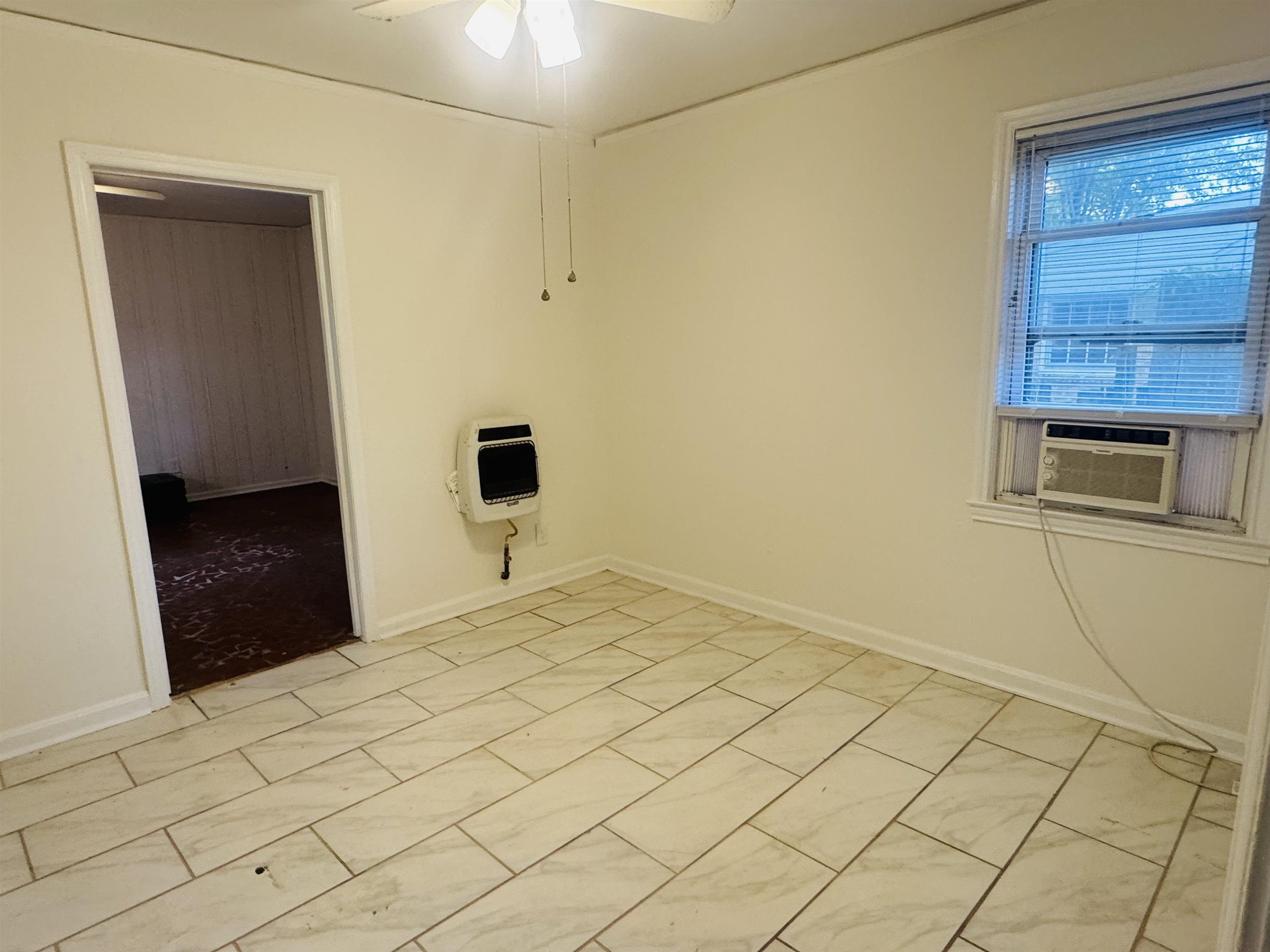 599 Isabelle St Property Photo 11