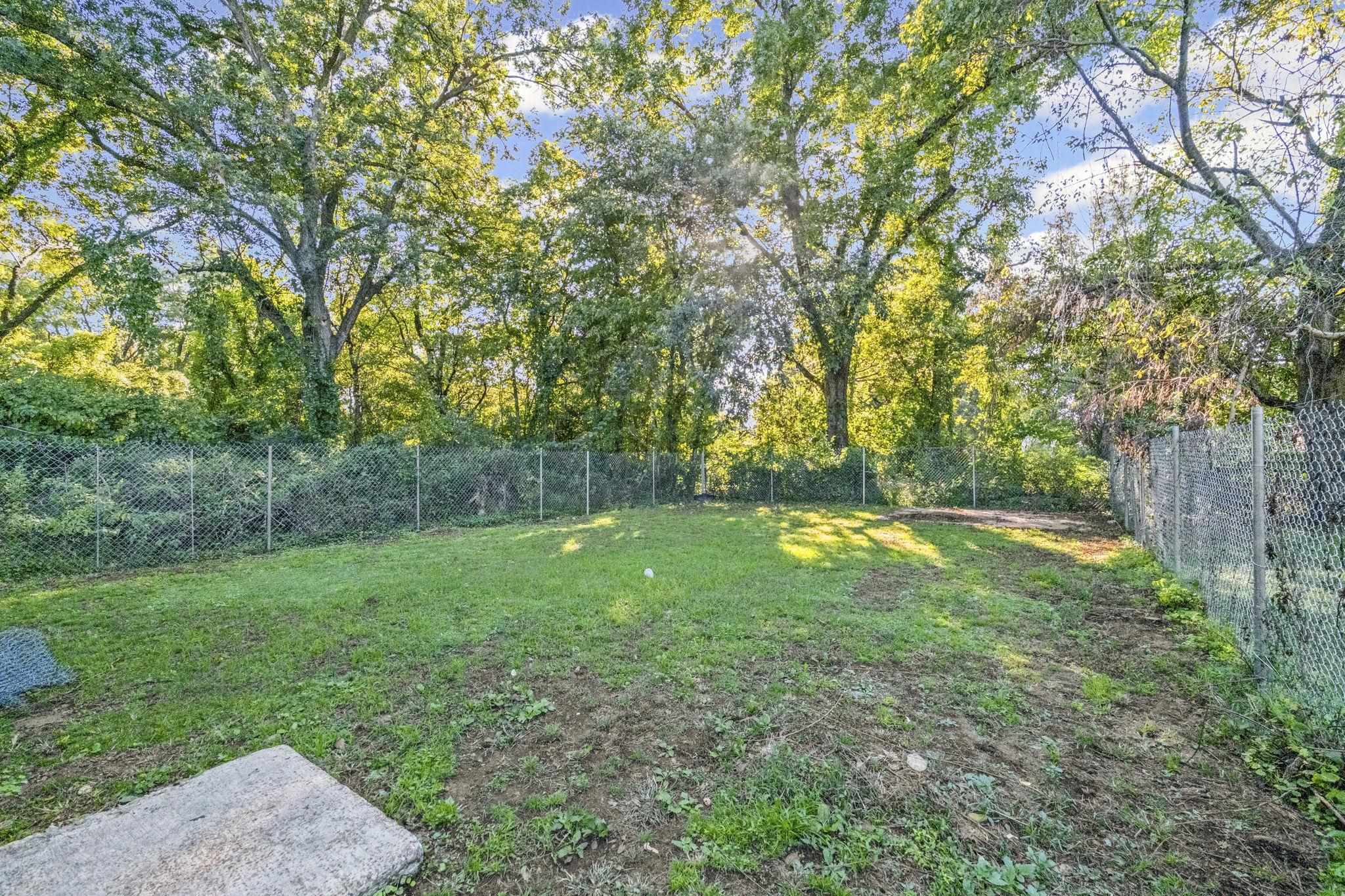 1367 Hyde Park Blvd Property Photo 16