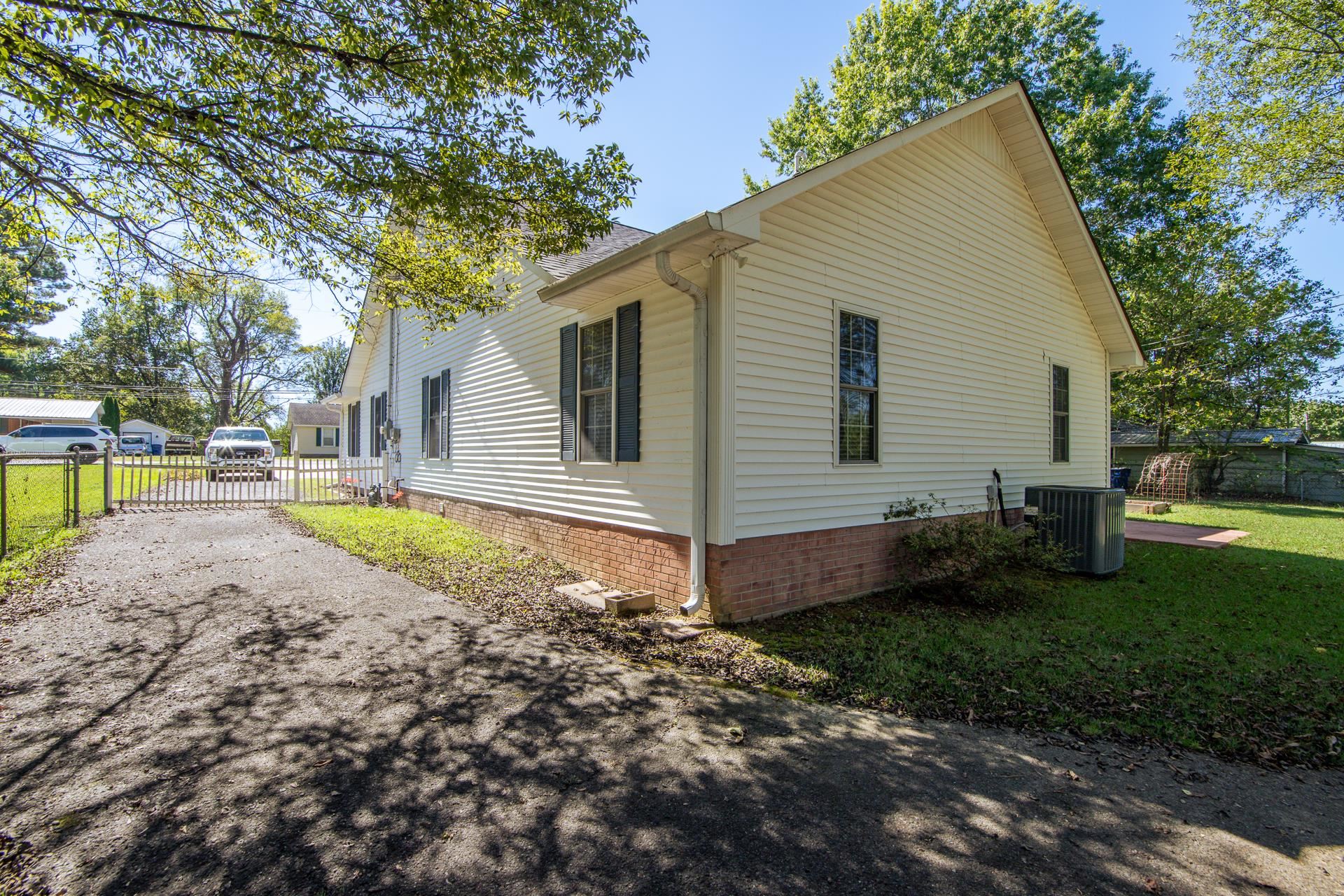 224 Willow Dr Property Photo 37