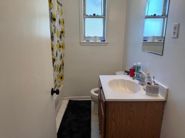 1345 Maria St Property Photo 7