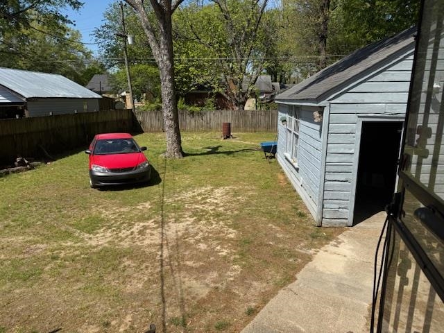 1345 Maria St Property Photo 8