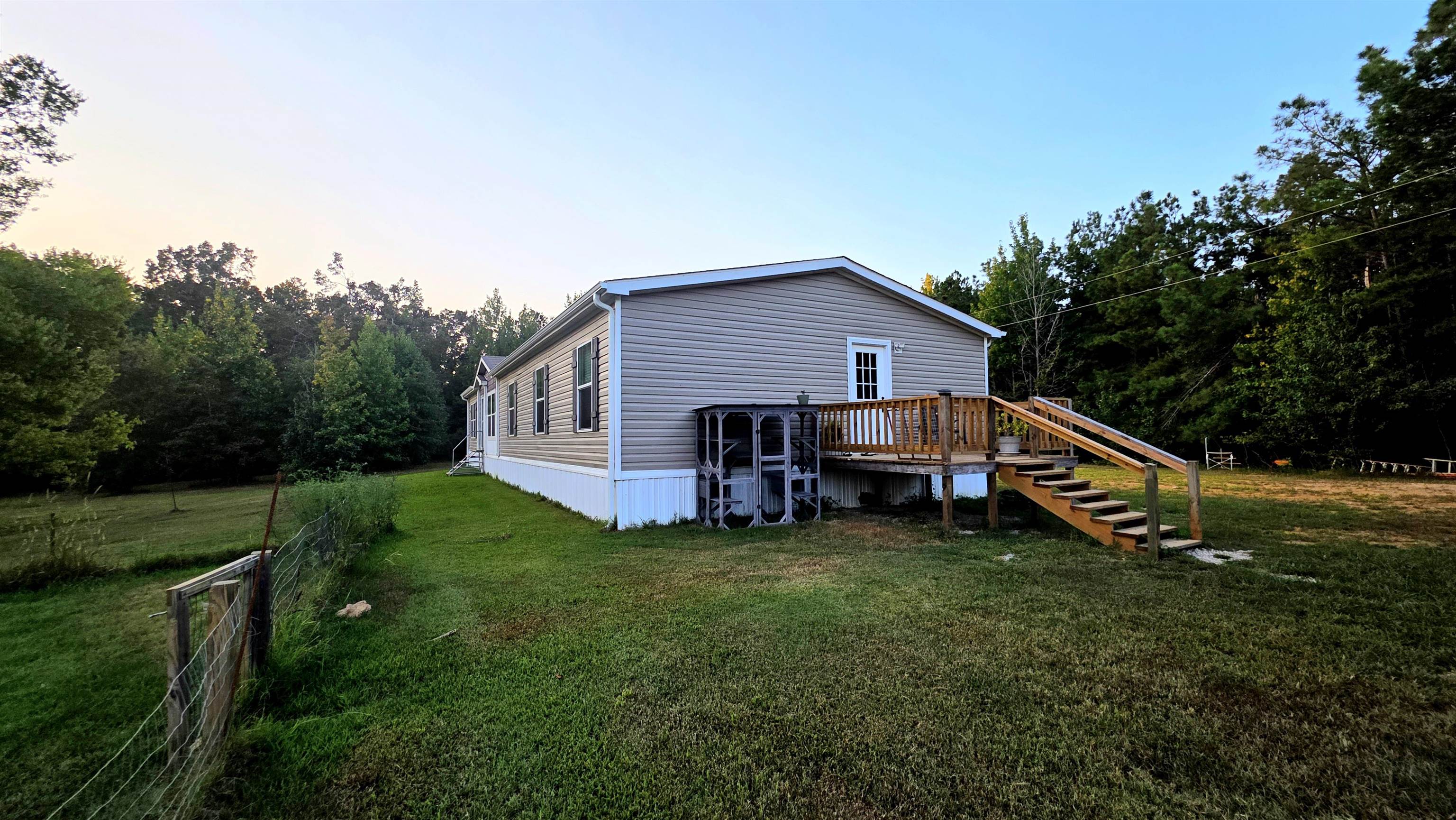 350 George Ln Property Photo 17