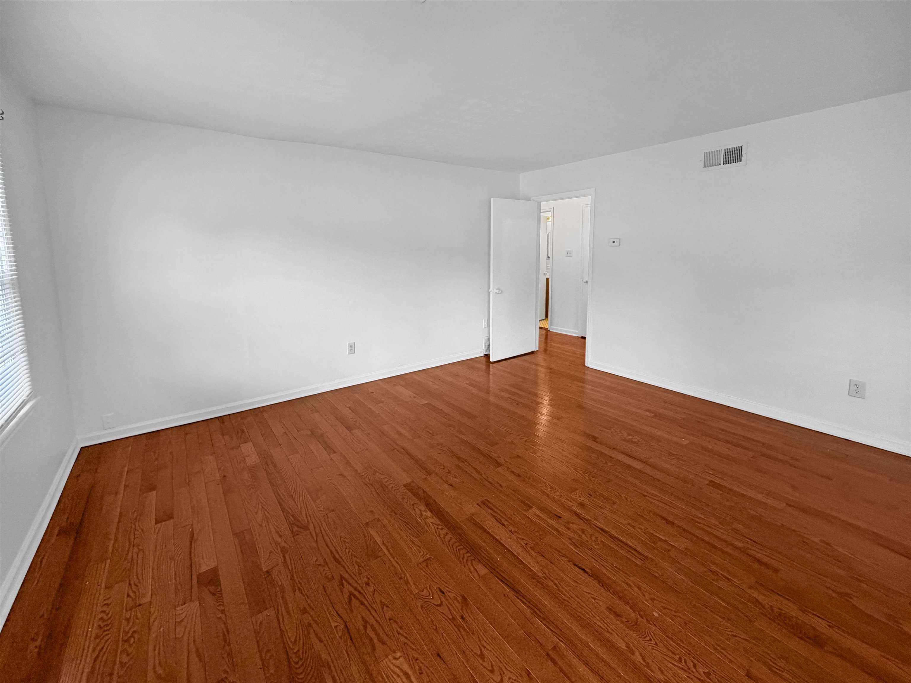 1519 S White Station Rd Property Photo 4