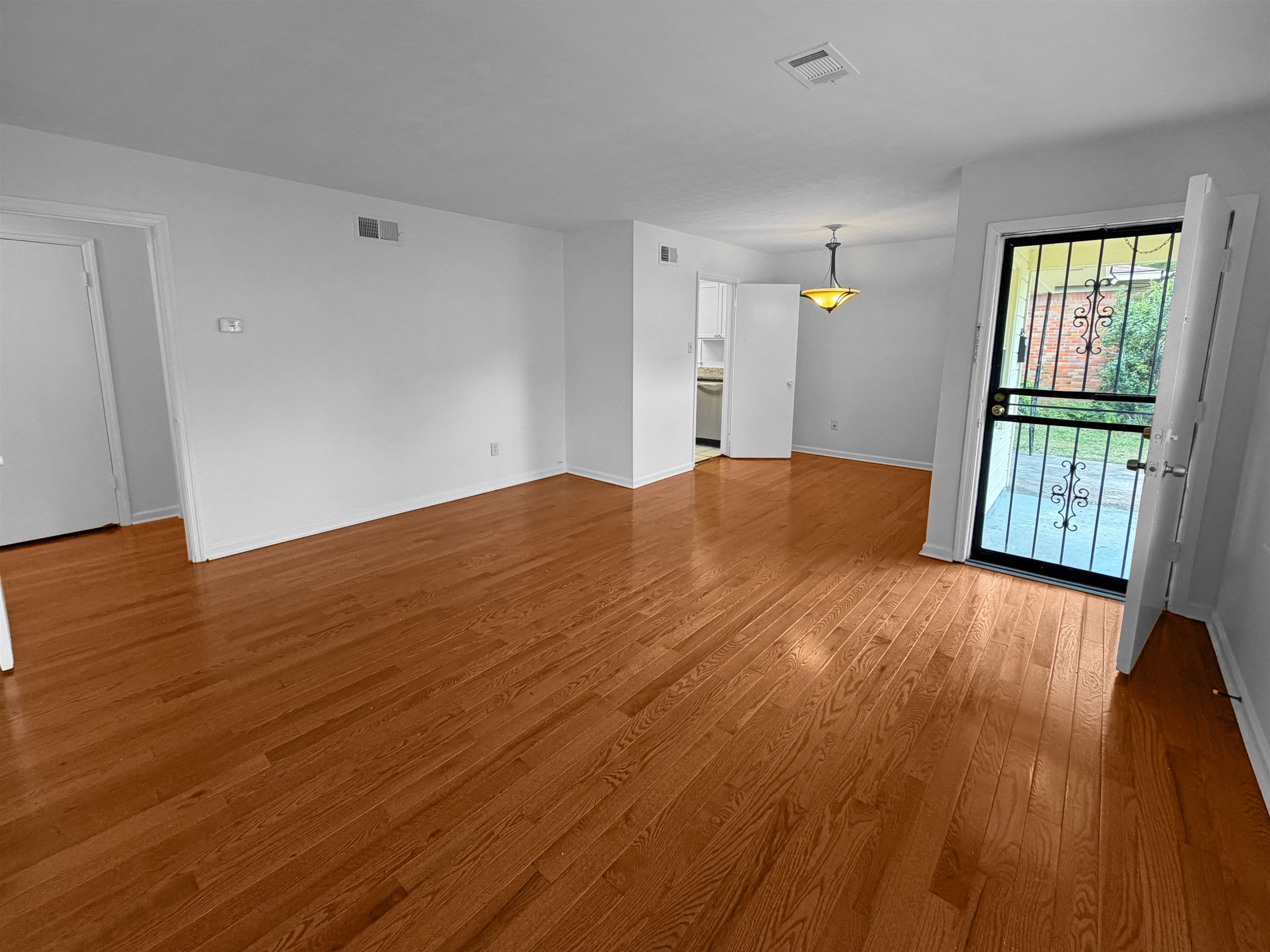 1519 S White Station Rd Property Photo 5