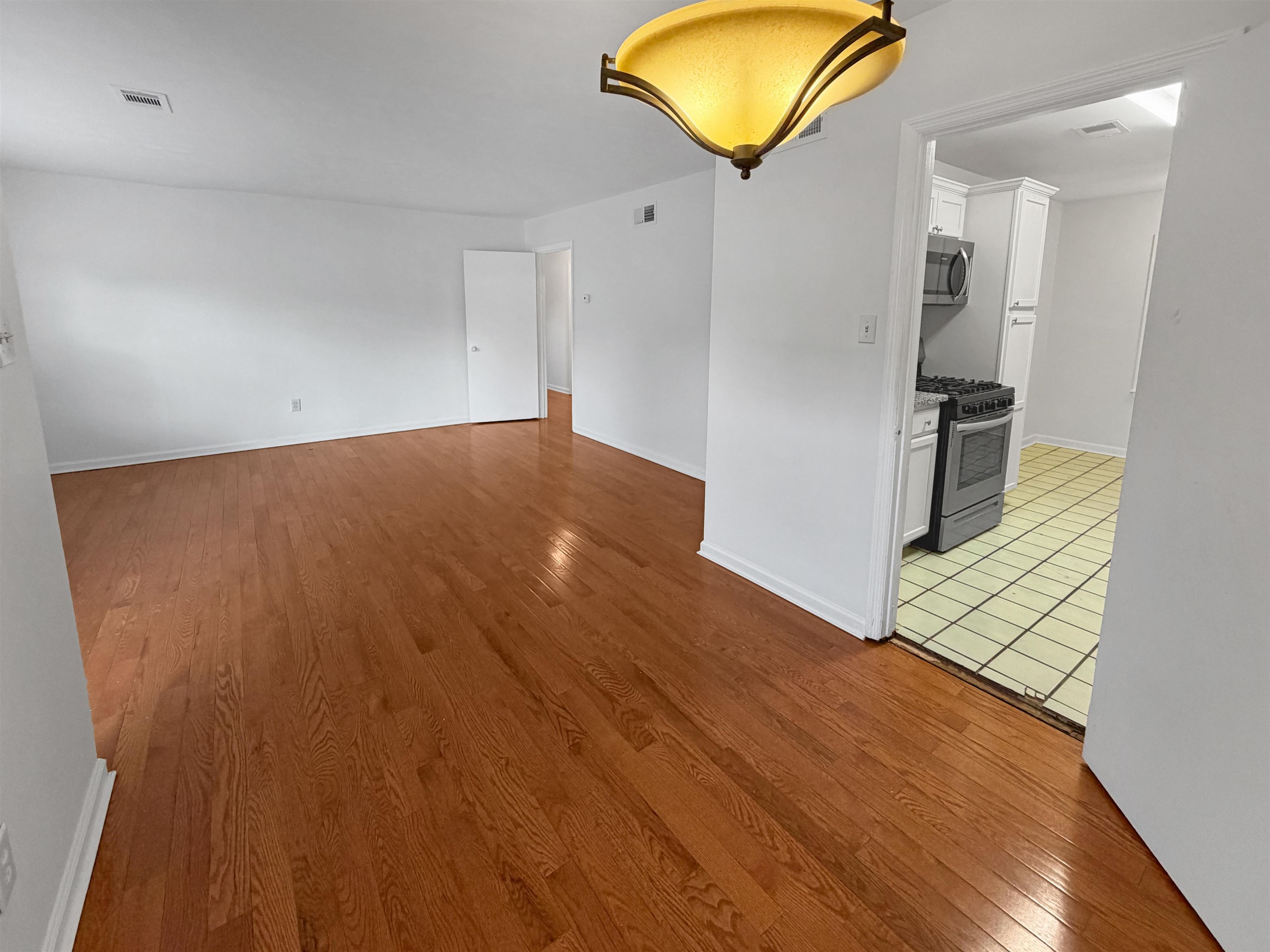1519 S White Station Rd Property Photo 8