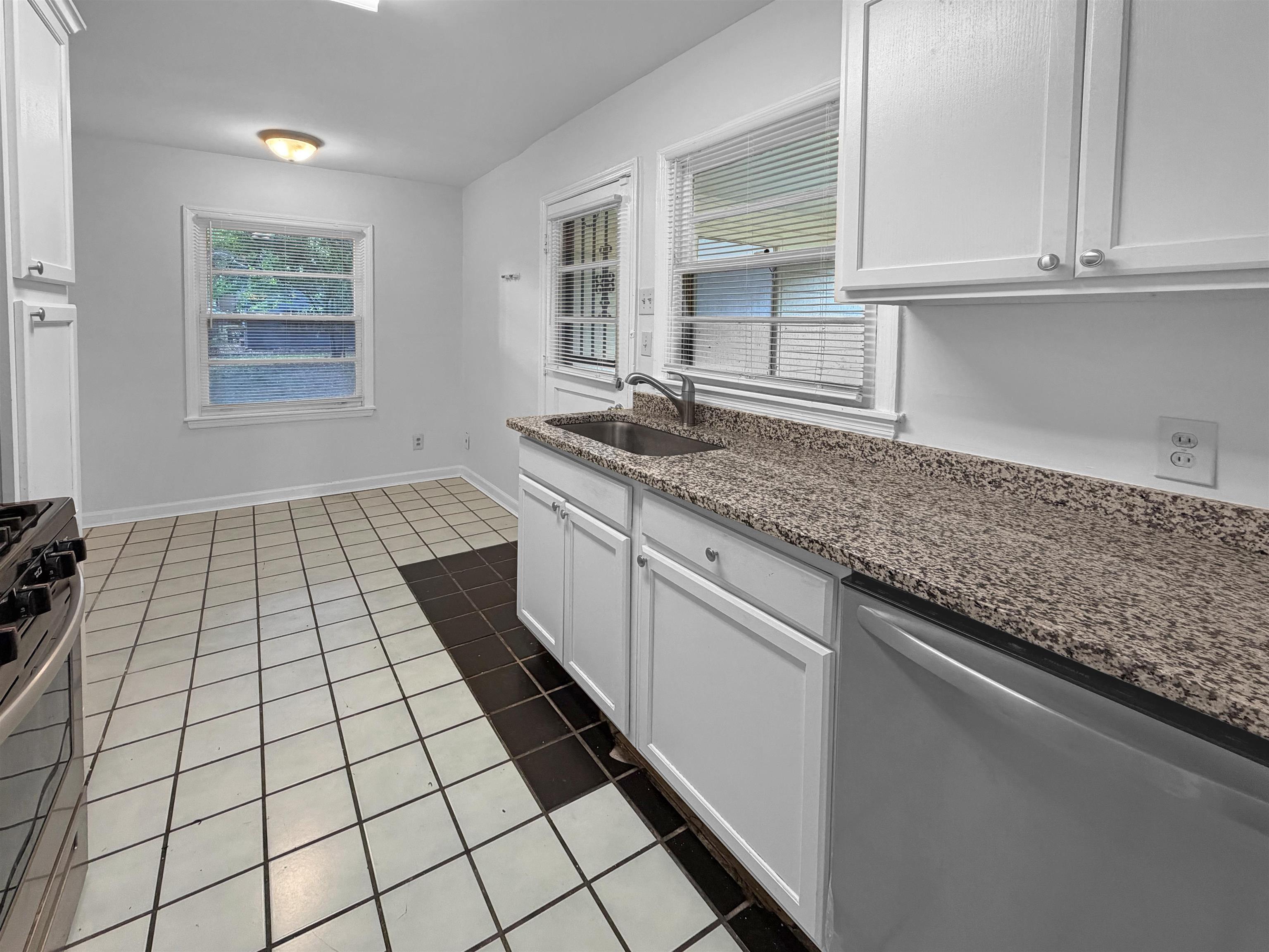 1519 S White Station Rd Property Photo 10