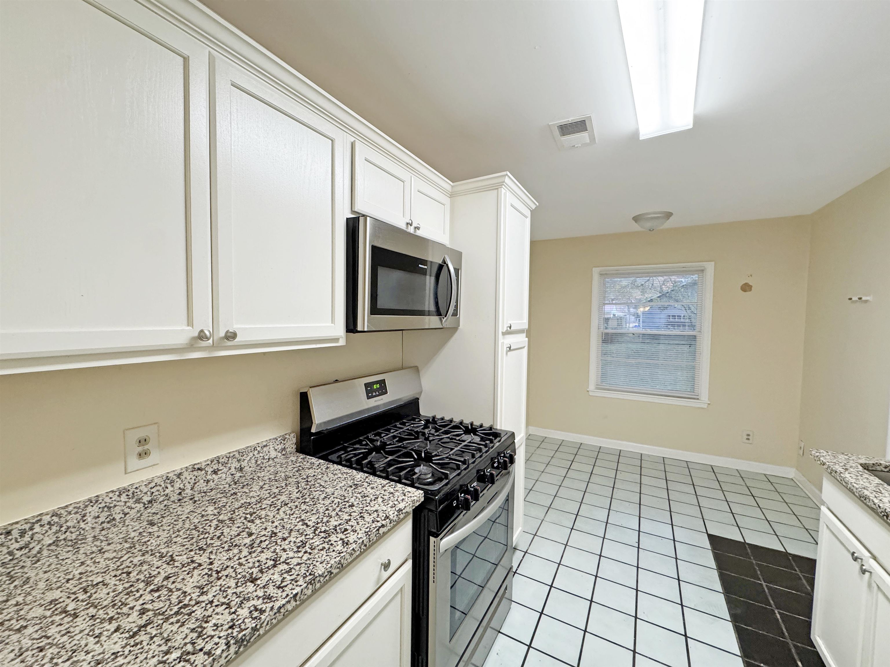 1519 S White Station Rd Property Photo 11