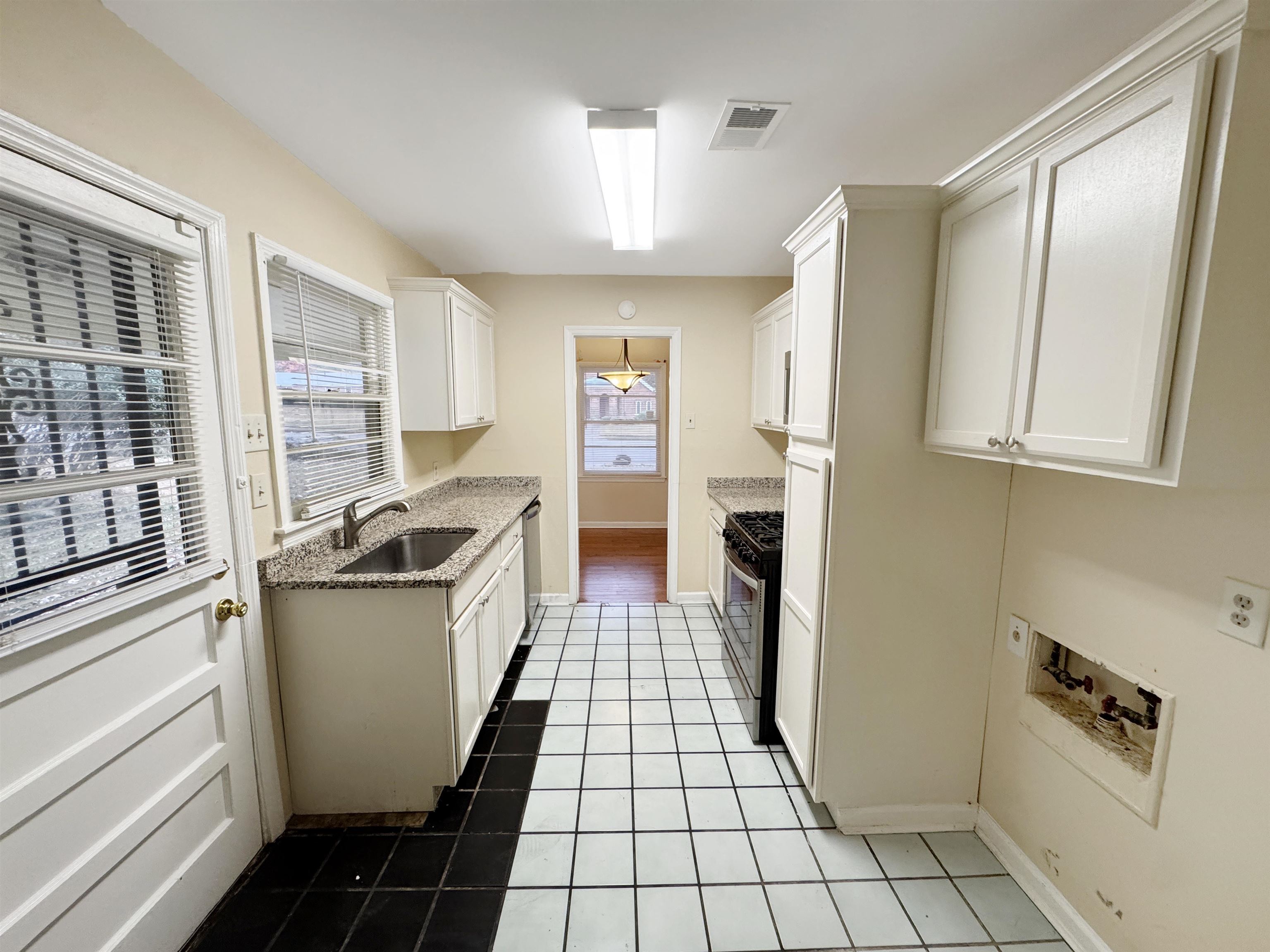 1519 S White Station Rd Property Photo 14